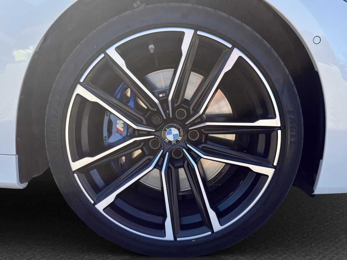 BMW M440i xDrive Coupé-image-11