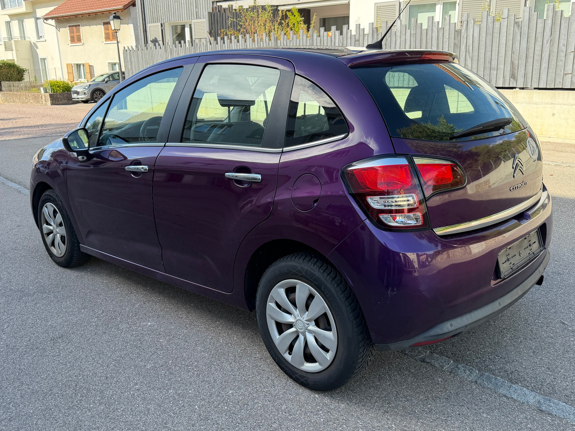CITROEN C3 1.2i PureTech Exclusive-image-2