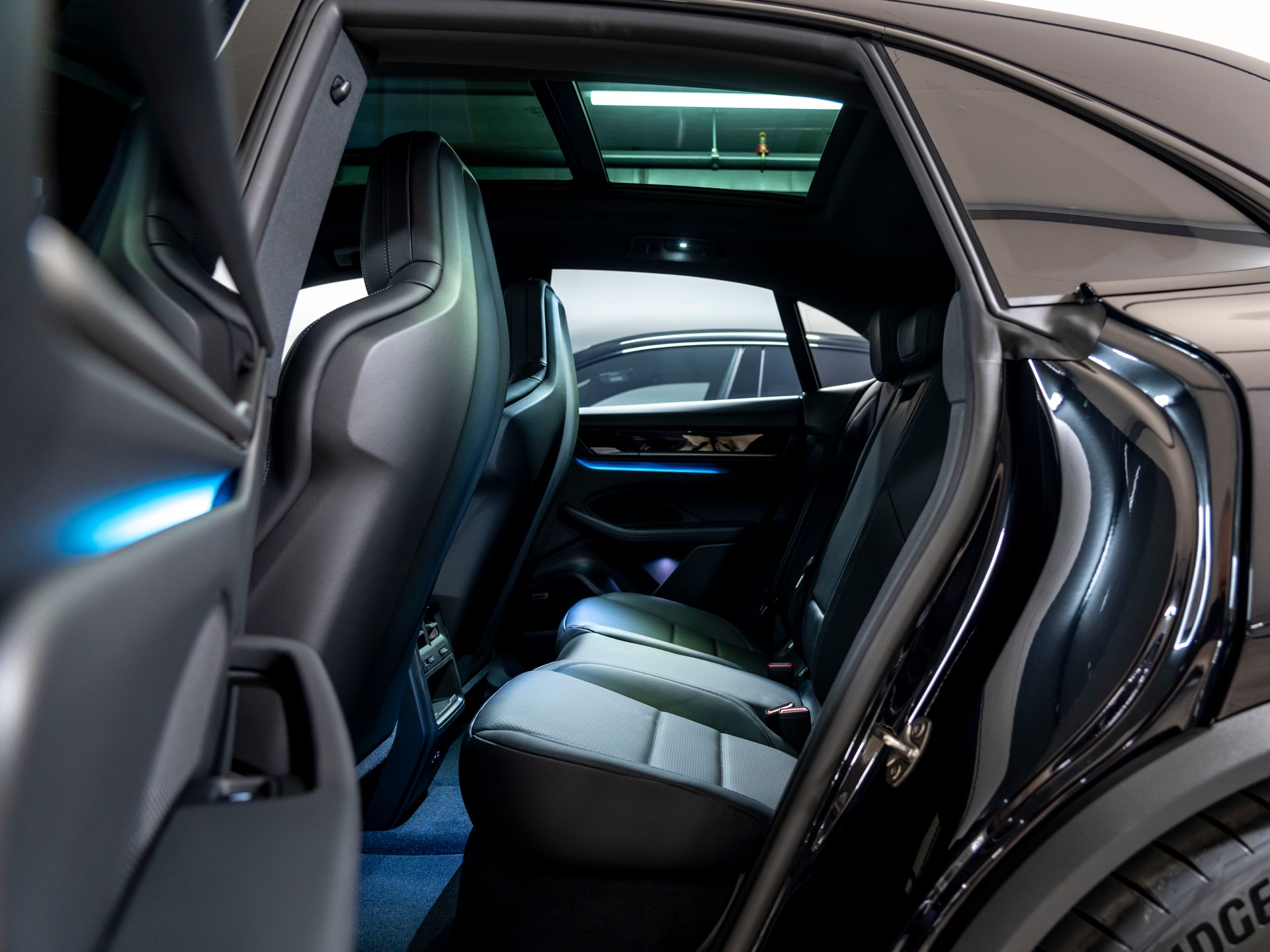 PORSCHE Macan 4 S 100kWh-image-21