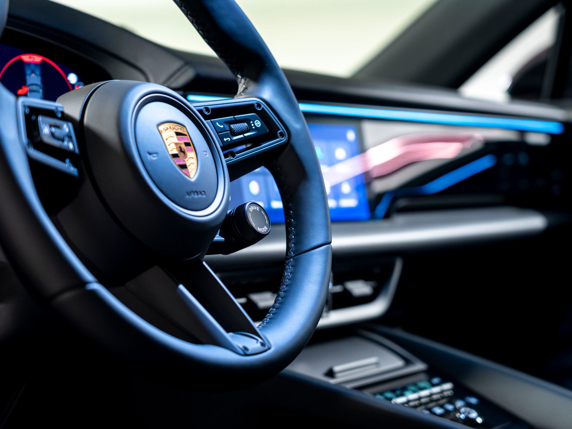 PORSCHE Macan 4 S 100kWh-image-15