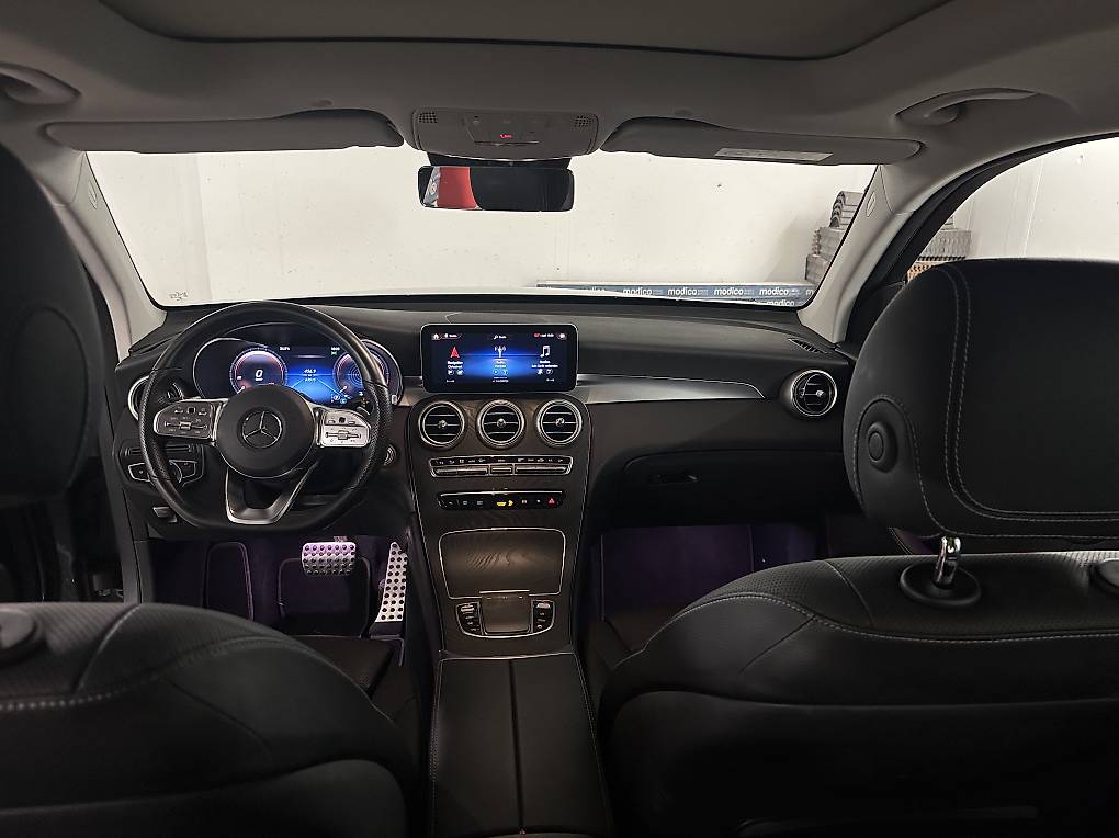 MERCEDES-BENZ GLC 300-image-3