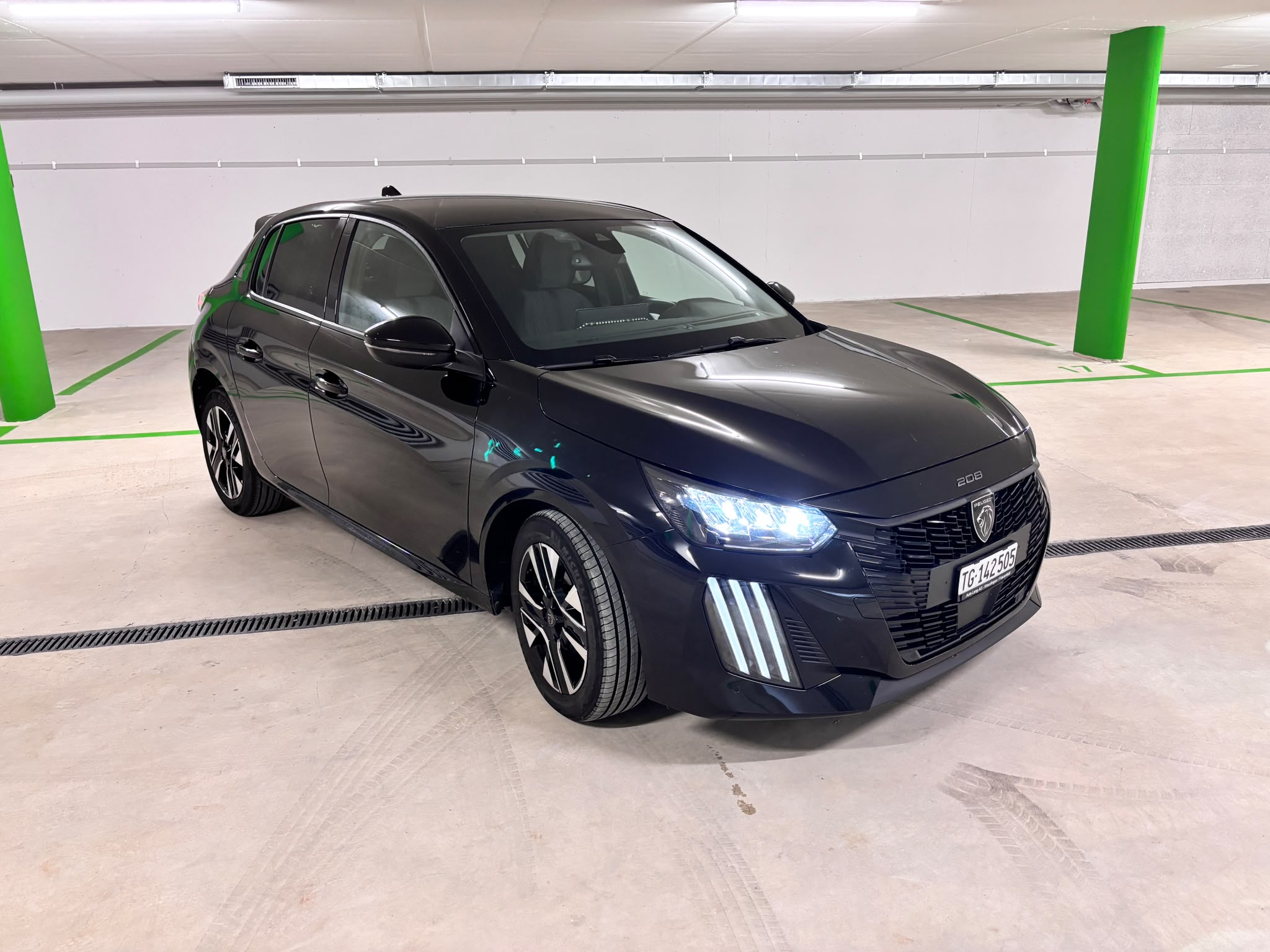 Car photo