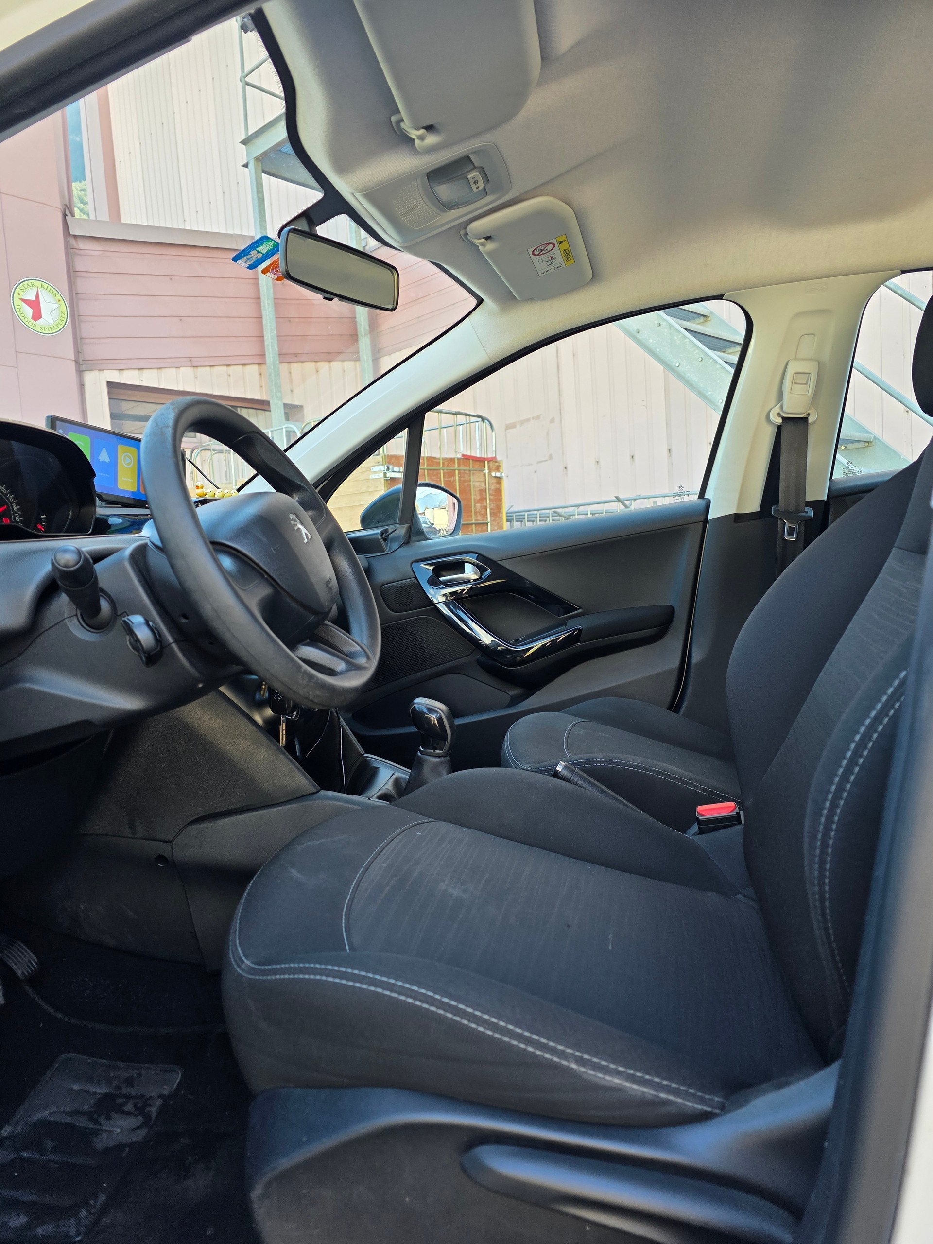 PEUGEOT 208 1.2 VTI Roland Garros-image-12