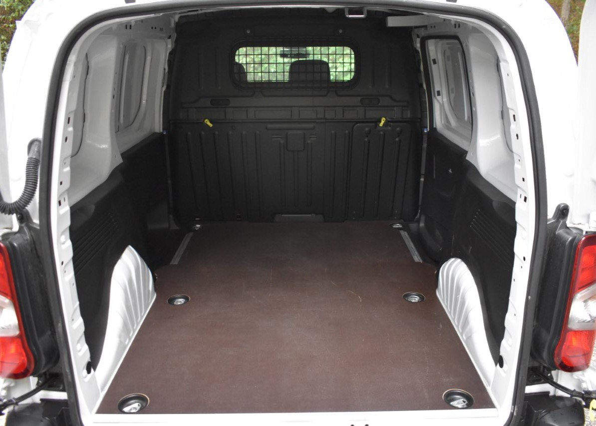 OPEL Combo Cargo 1.2 start/stop-image-15