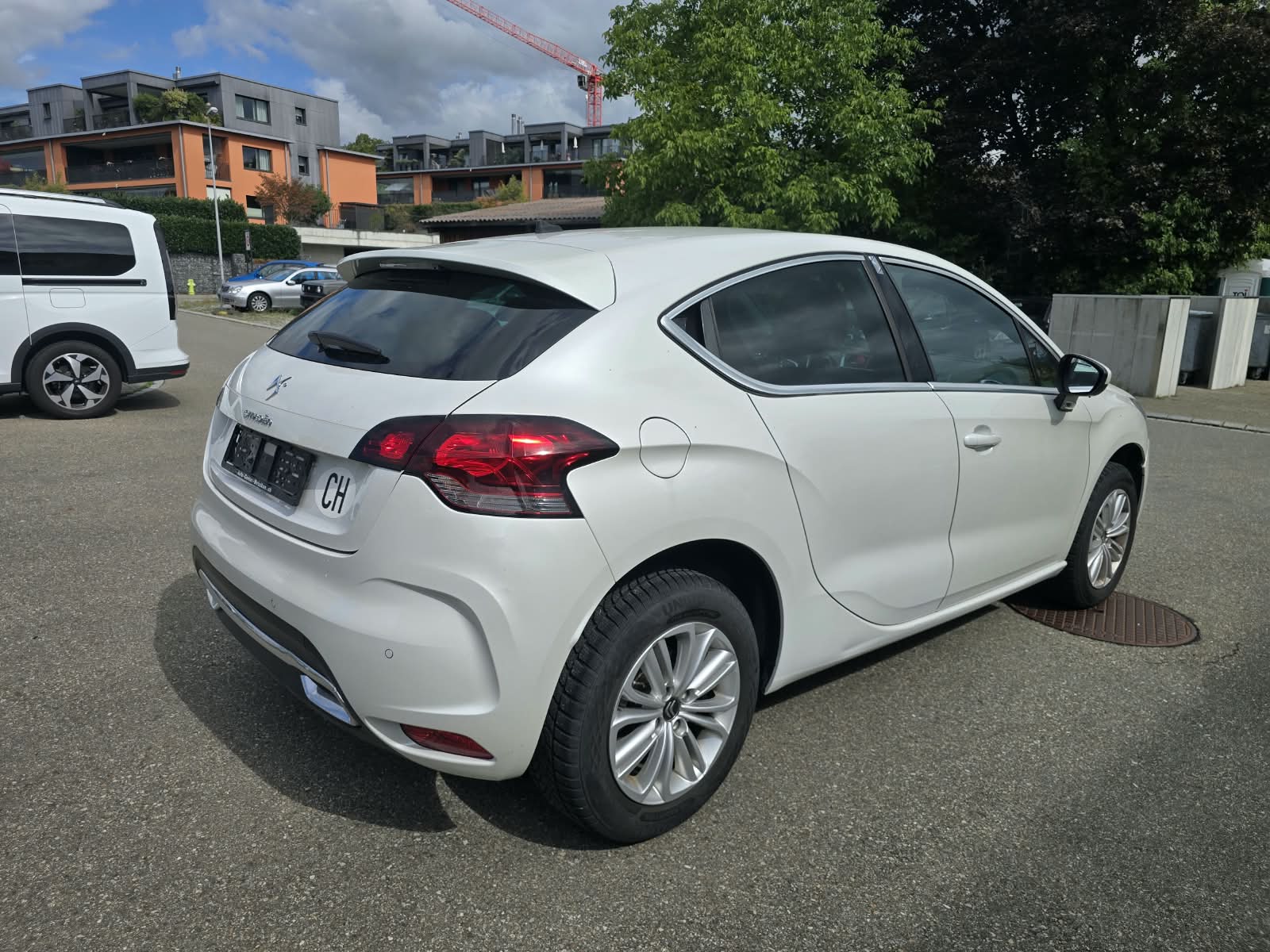 DS AUTOMOBILES DS4 1.6 THP SO Chic Automatic-image-4