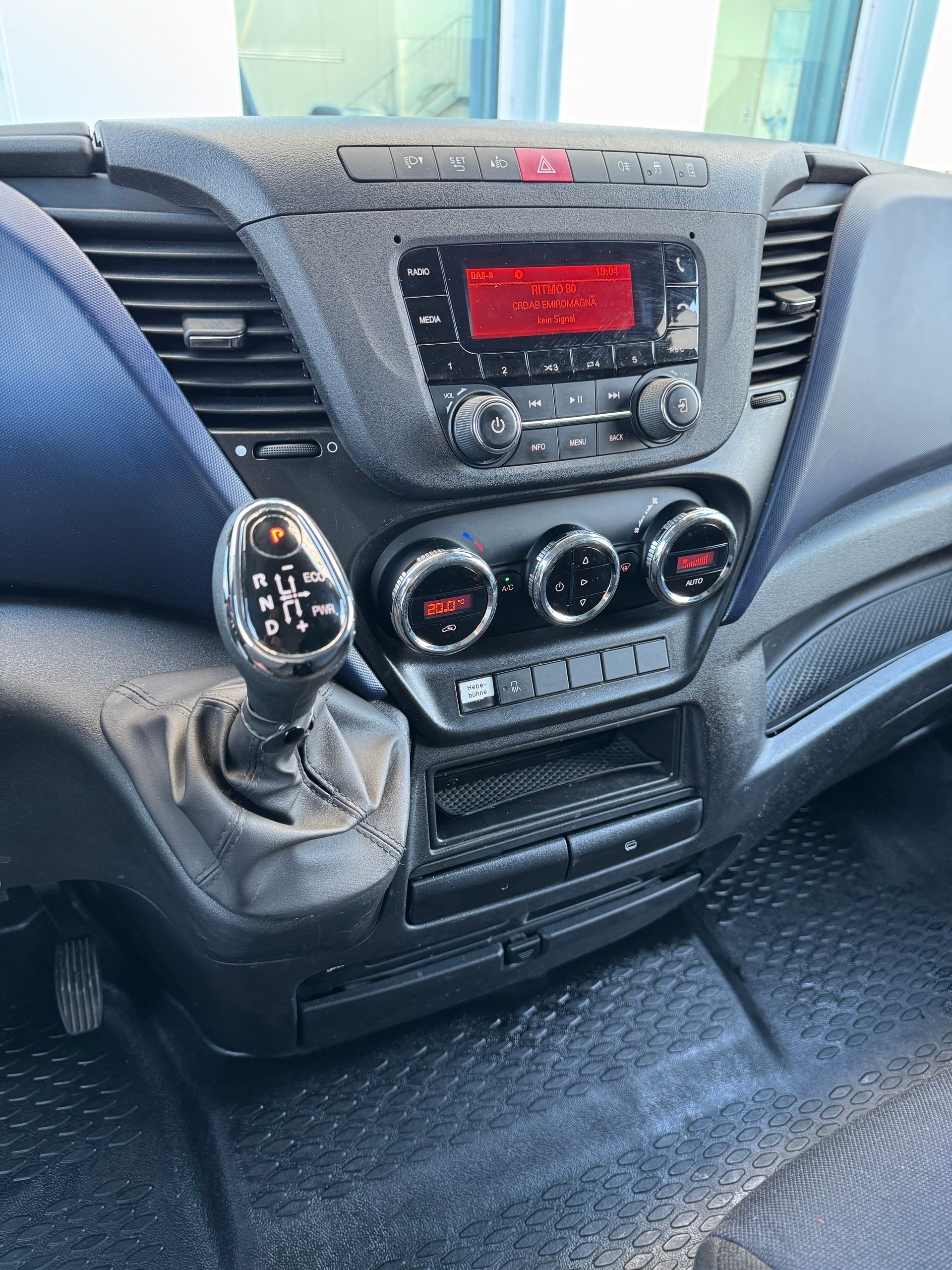 IVECO 33 S 14 A8-image-11