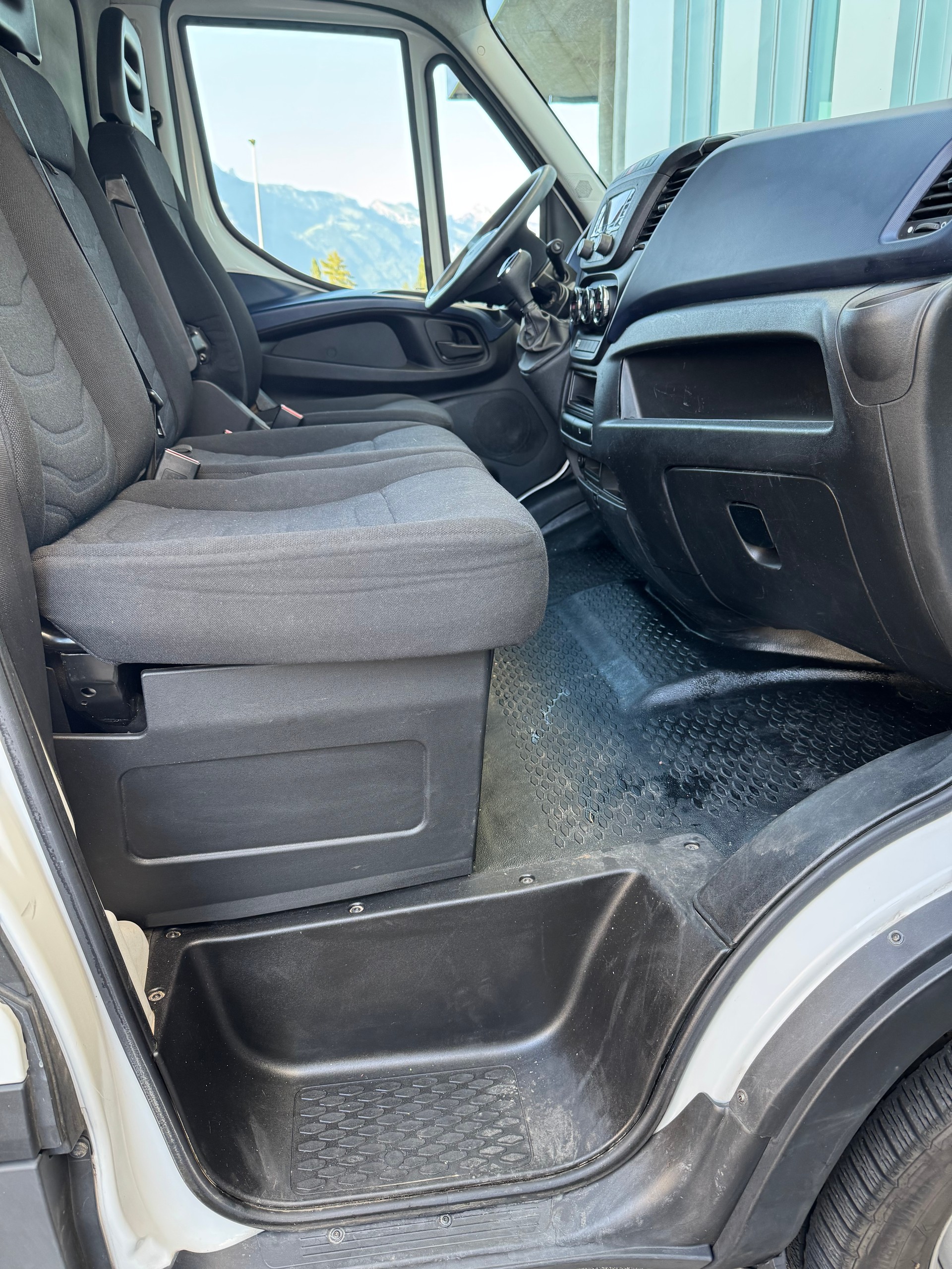 IVECO 33 S 14 A8-image-9
