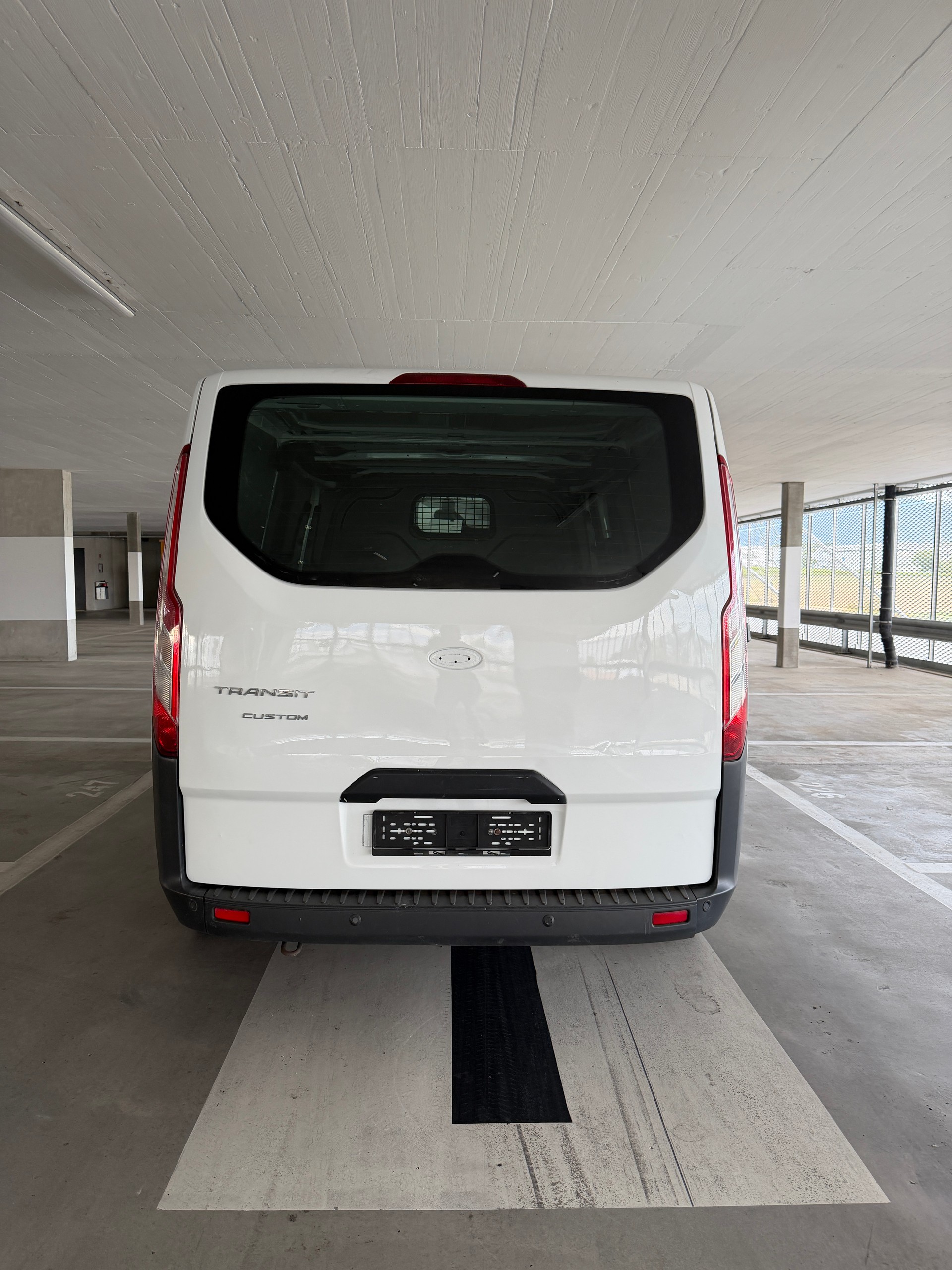 FORD Transit Custom Van 270 L1H1 Expertise 17/09/2026 - 93.000 Kilometres-image-3