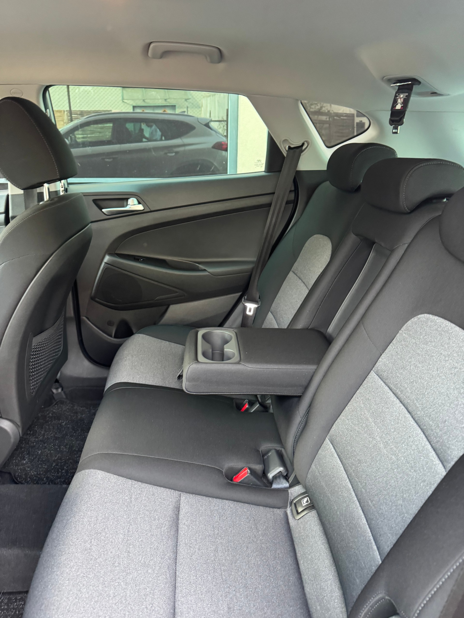 HYUNDAI Tucson 1.6 CRDI Amplia DCT-image-10