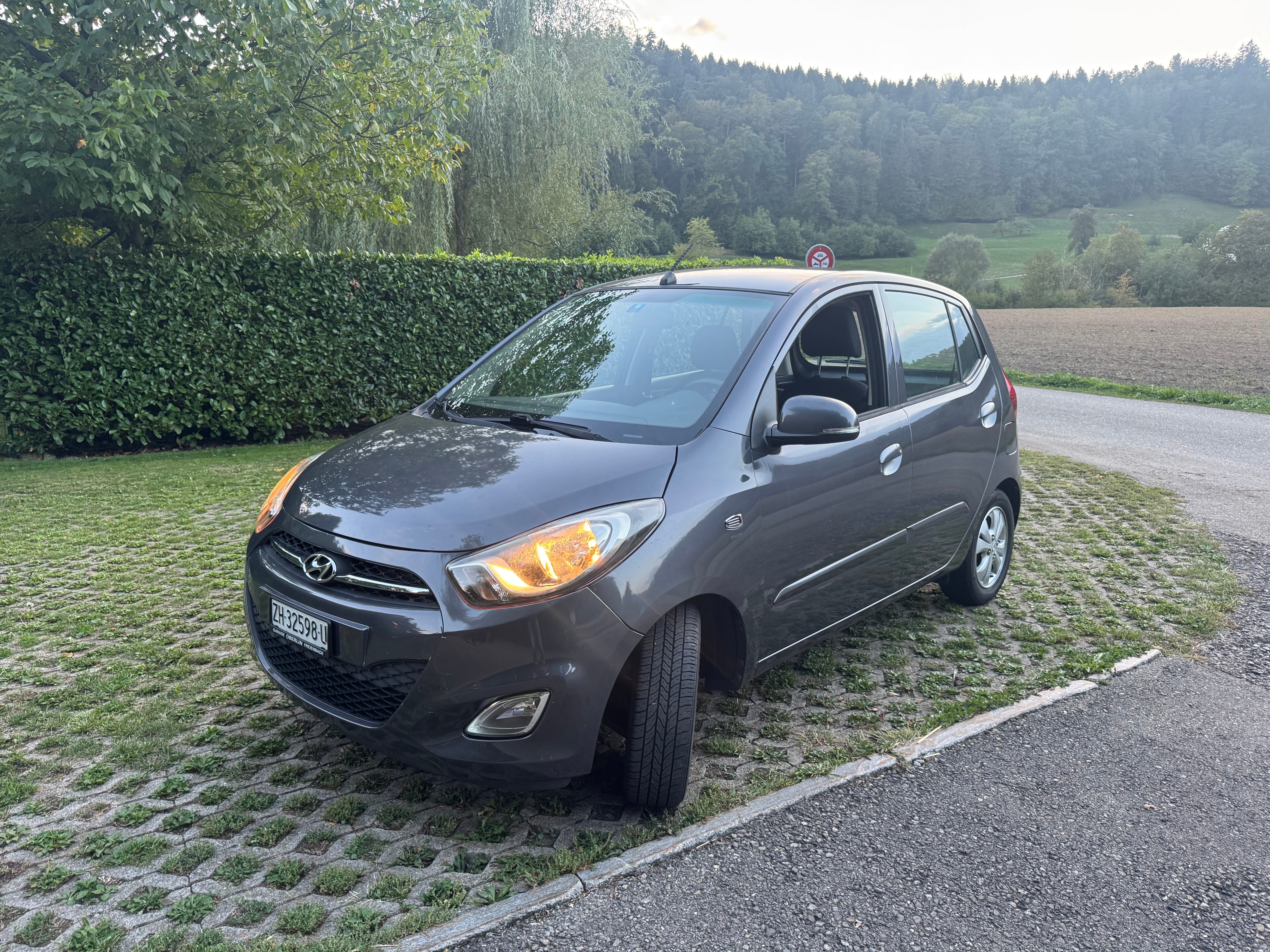 Car photo