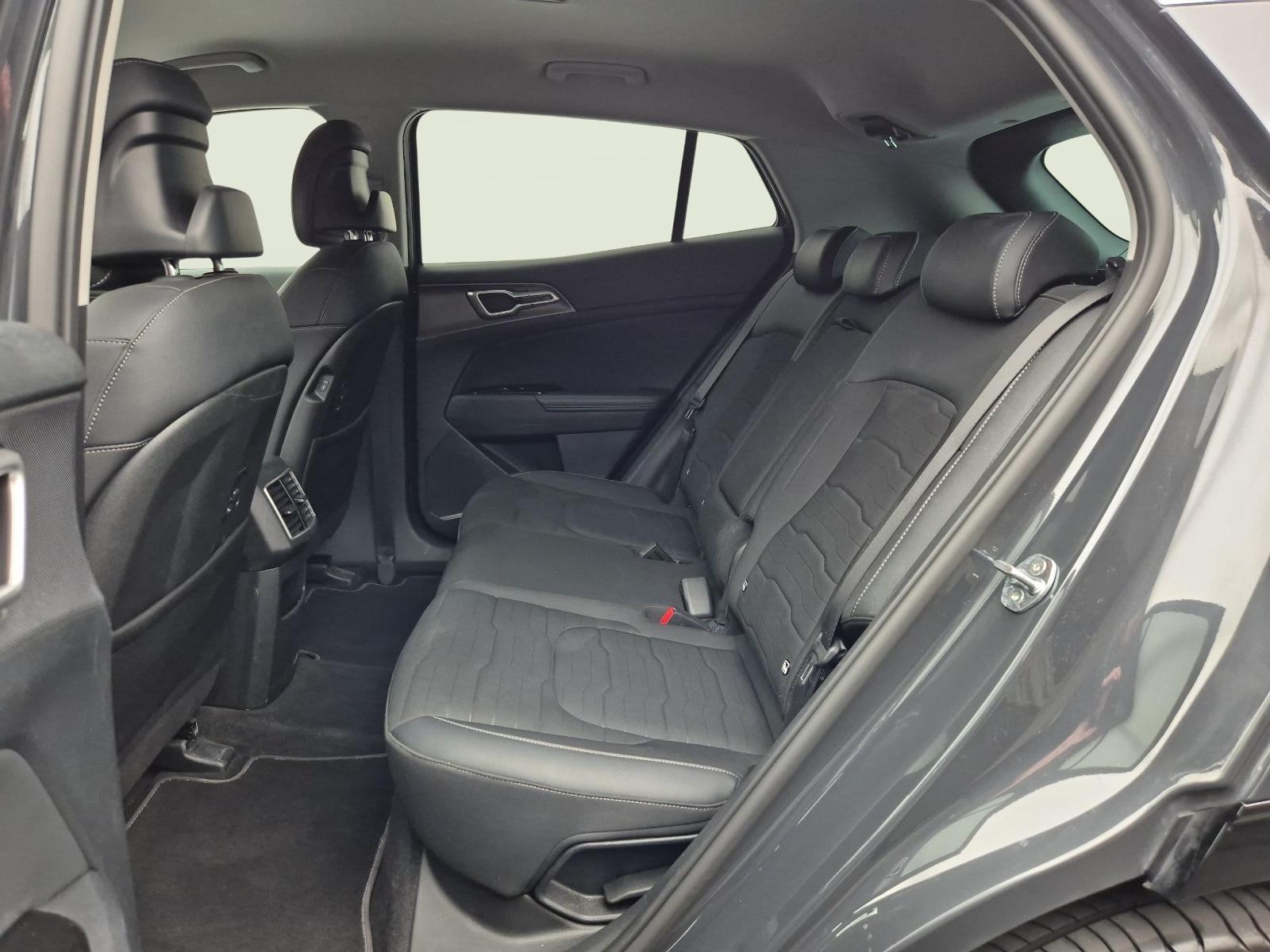 KIA Sportage 1.6 T-GDi PHEV Style-image-4