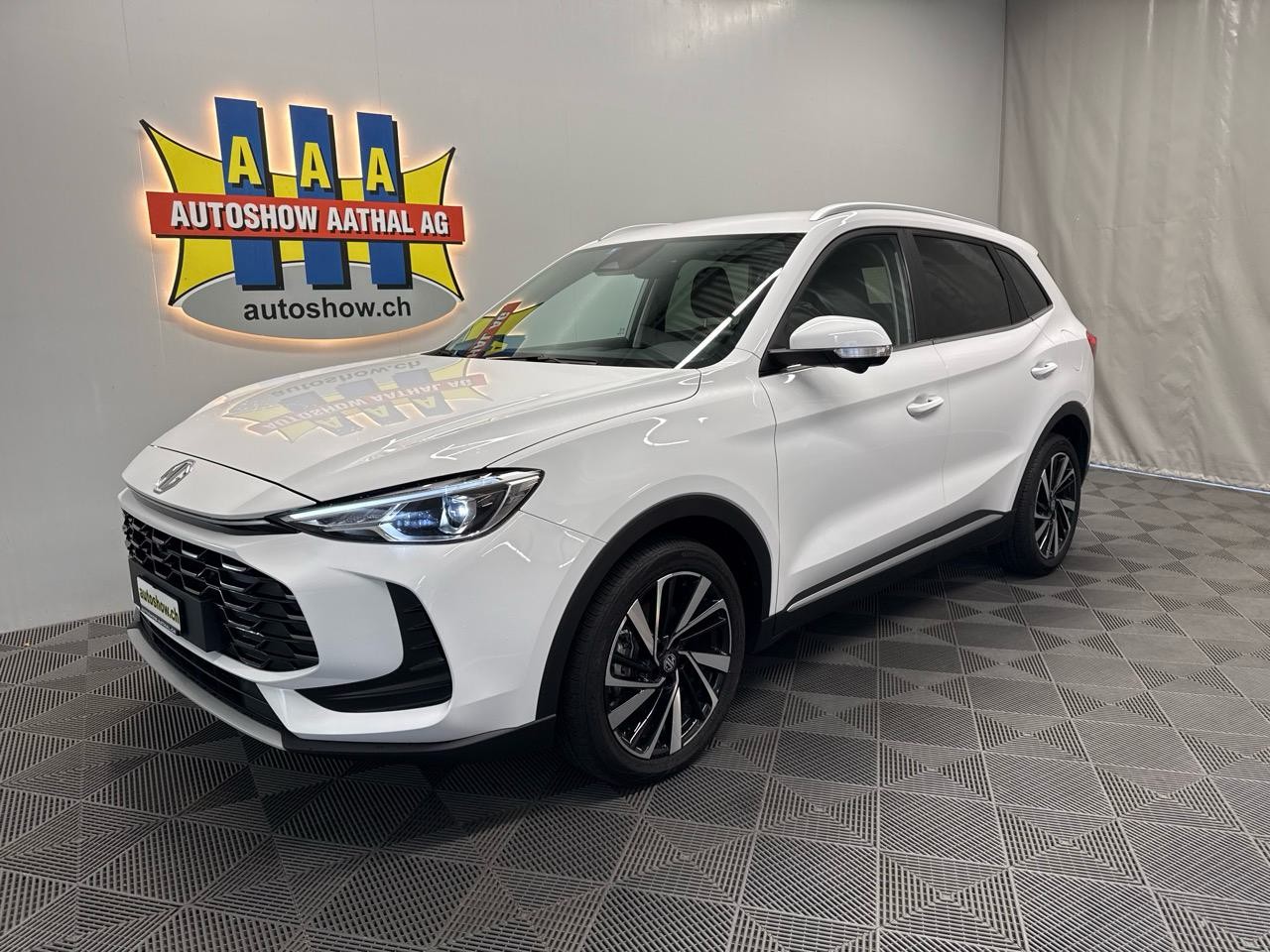 MG ZS 1.5 HEV Luxury-image-0