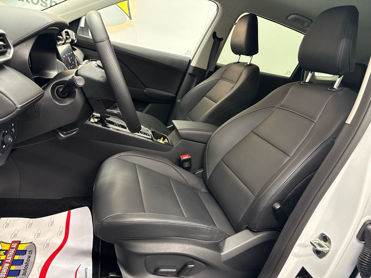 MG ZS 1.5 HEV Luxury-image-3