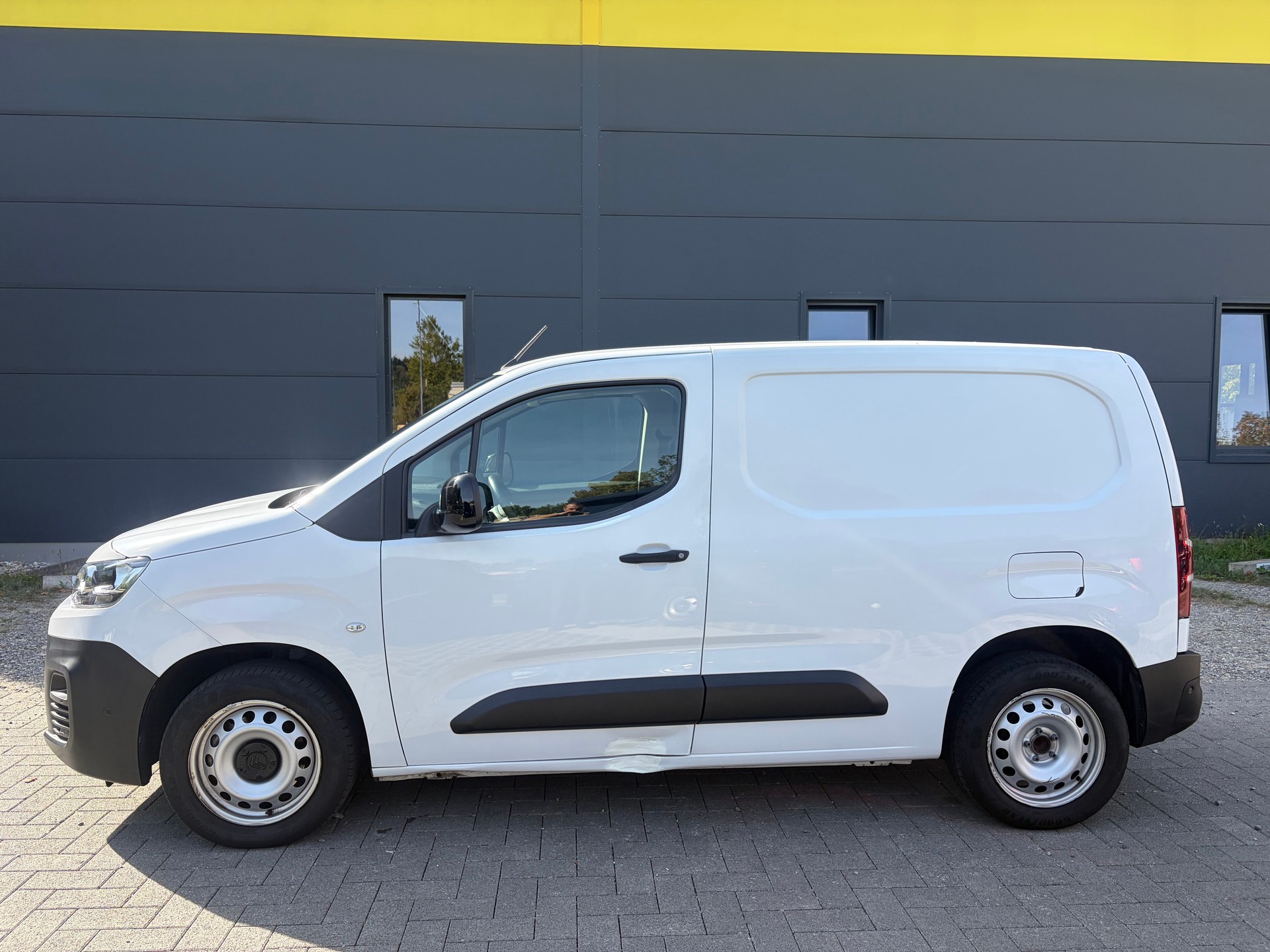 CITROEN Berlingo Van 1.5 Blue HDi 130 s/s Club EAT8 1000kg-image-7