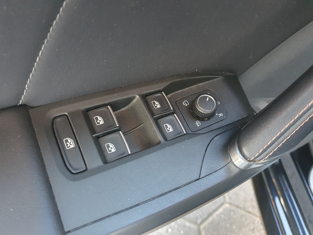 CUPRA LEON ST 1.4 e-HYBRID pHEV DSG-image-8