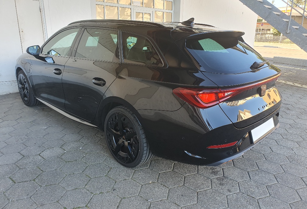 CUPRA LEON ST 1.4 e-HYBRID pHEV DSG-image-3