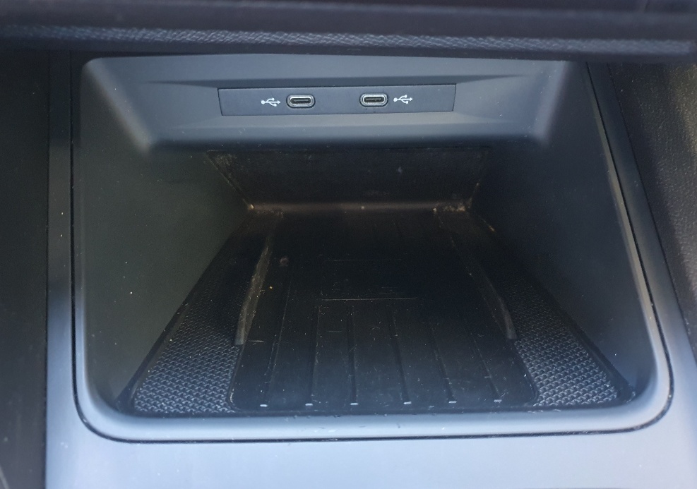 CUPRA LEON ST 1.4 e-HYBRID pHEV DSG-image-13