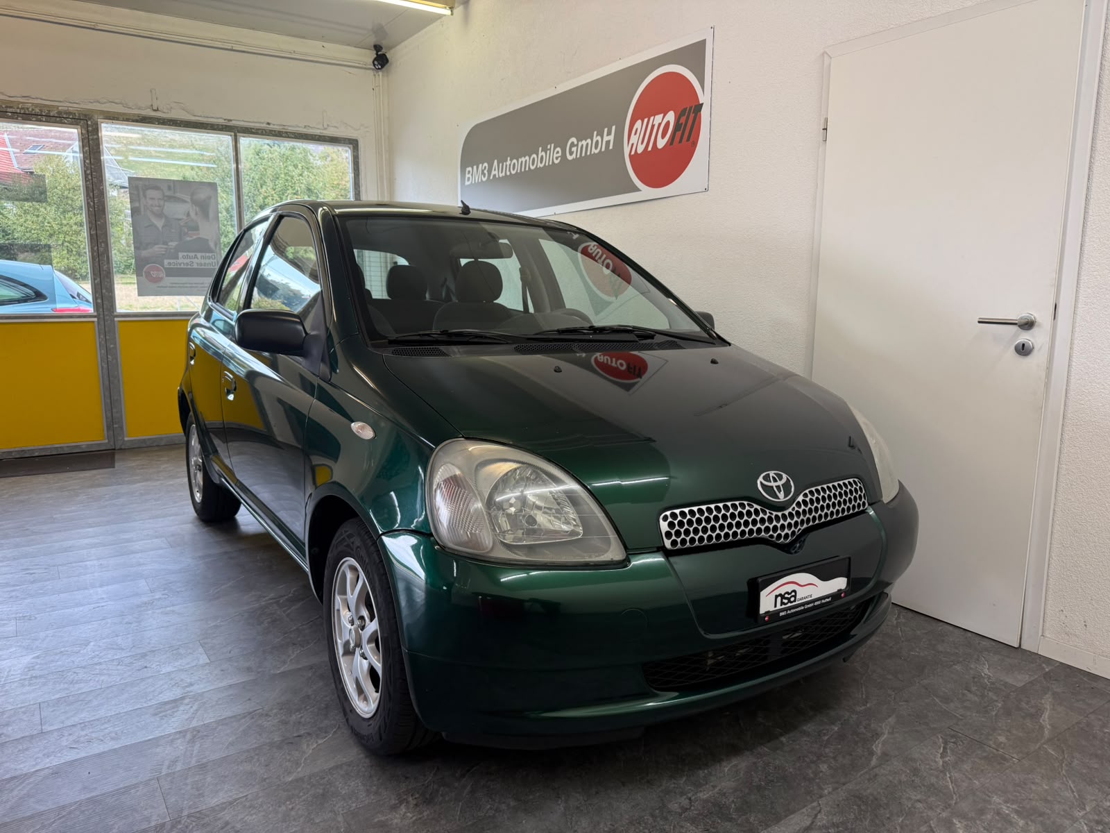 TOYOTA Yaris 1.3 Linea Sol-image-6