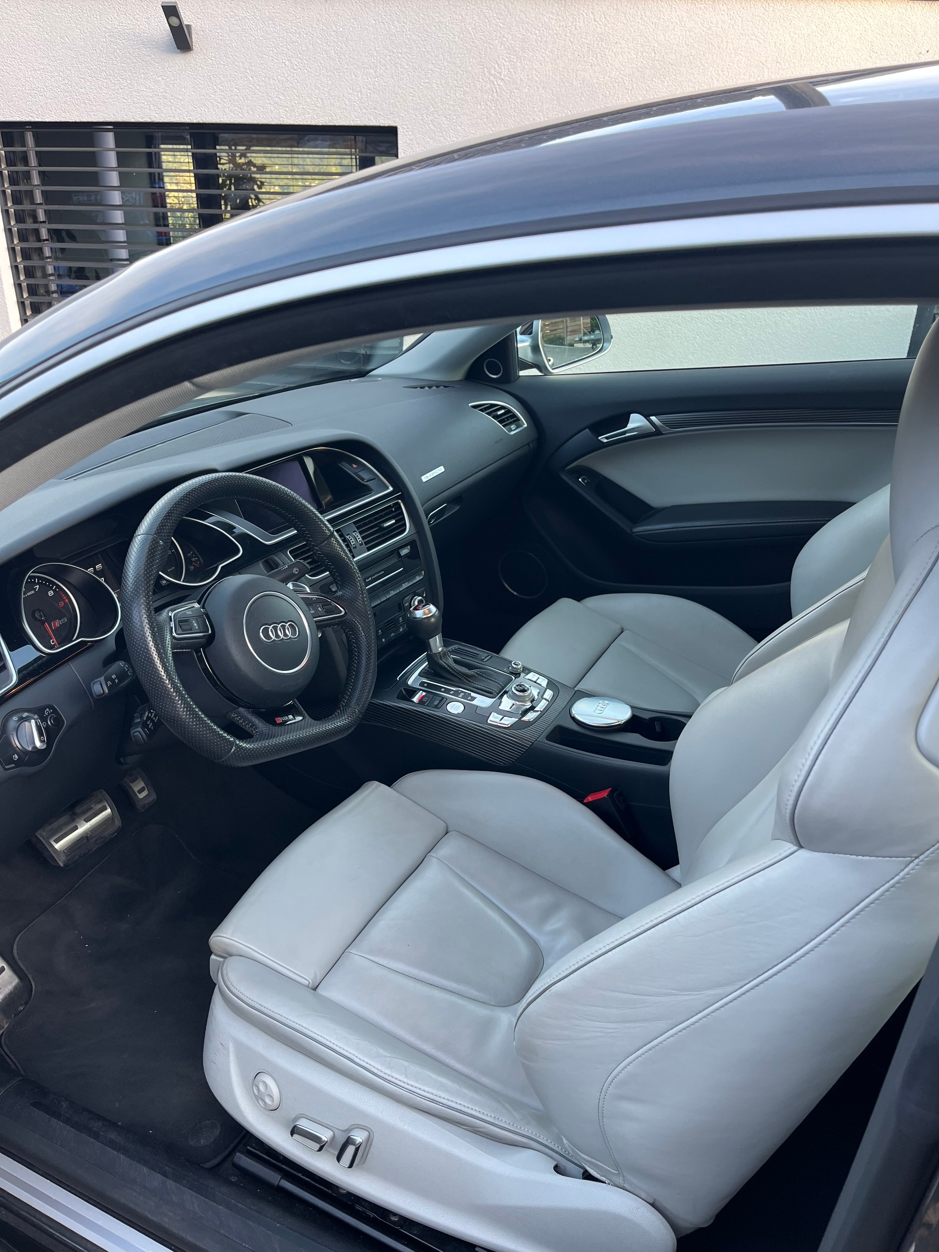 AUDI RS5-image-5