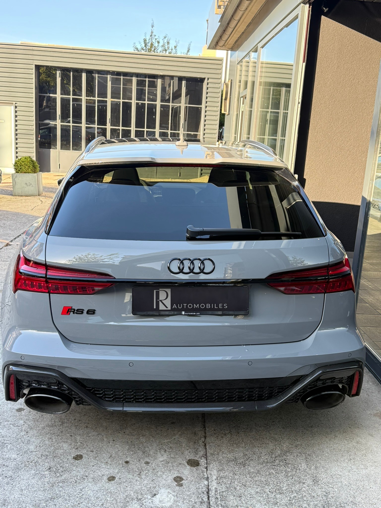 AUDI RS6 Avant 4.0 TFSI V8 Performance quattro-image-26