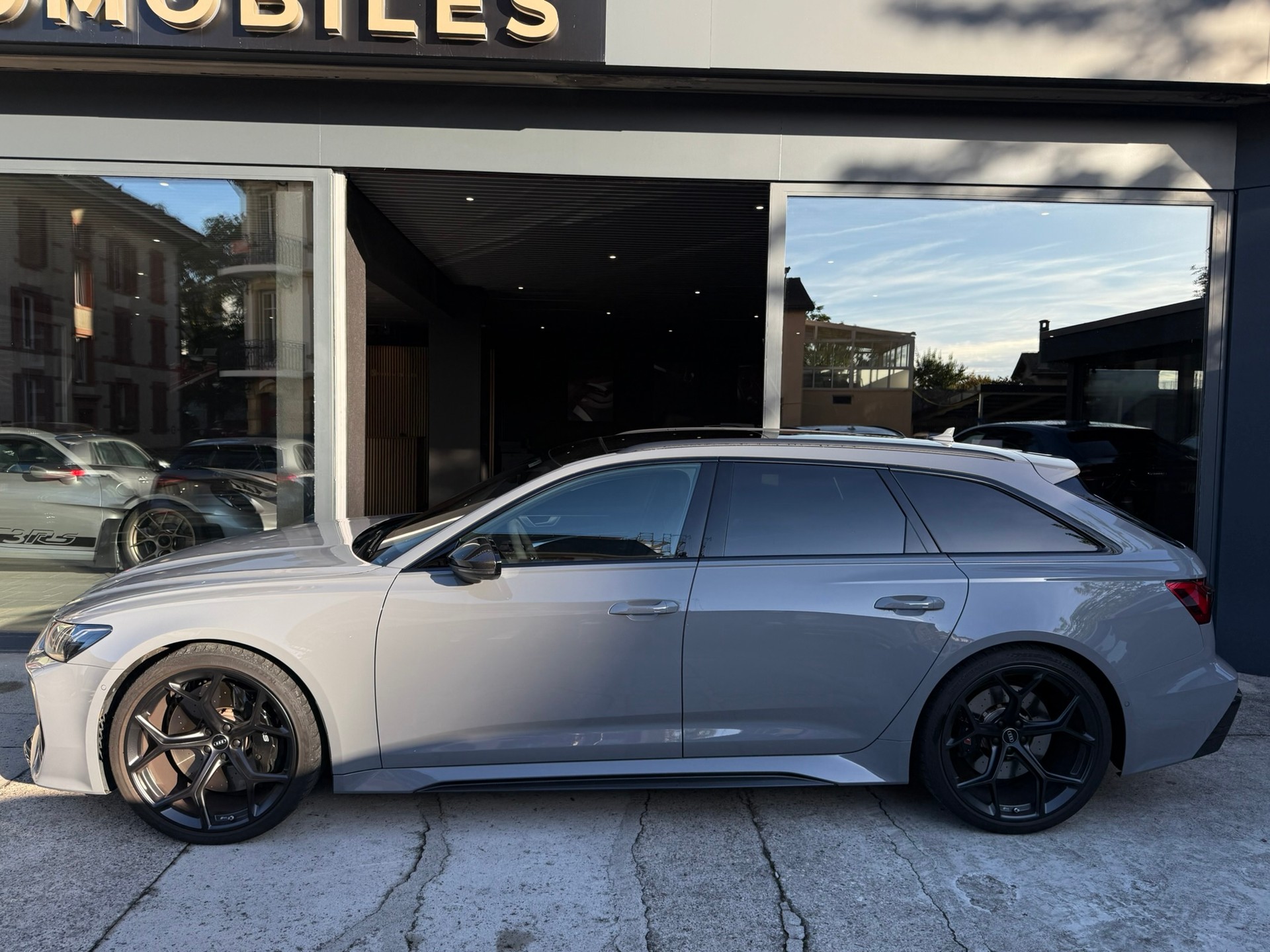 AUDI RS6 Avant 4.0 TFSI V8 Performance quattro-image-24