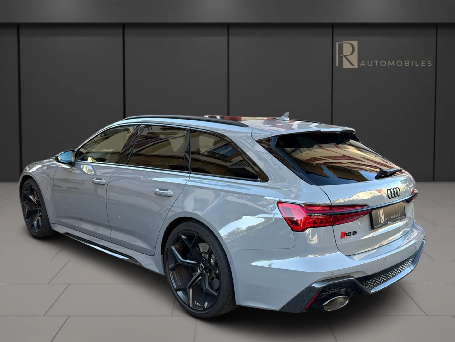 AUDI RS6 Avant 4.0 TFSI V8 Performance quattro-image-6