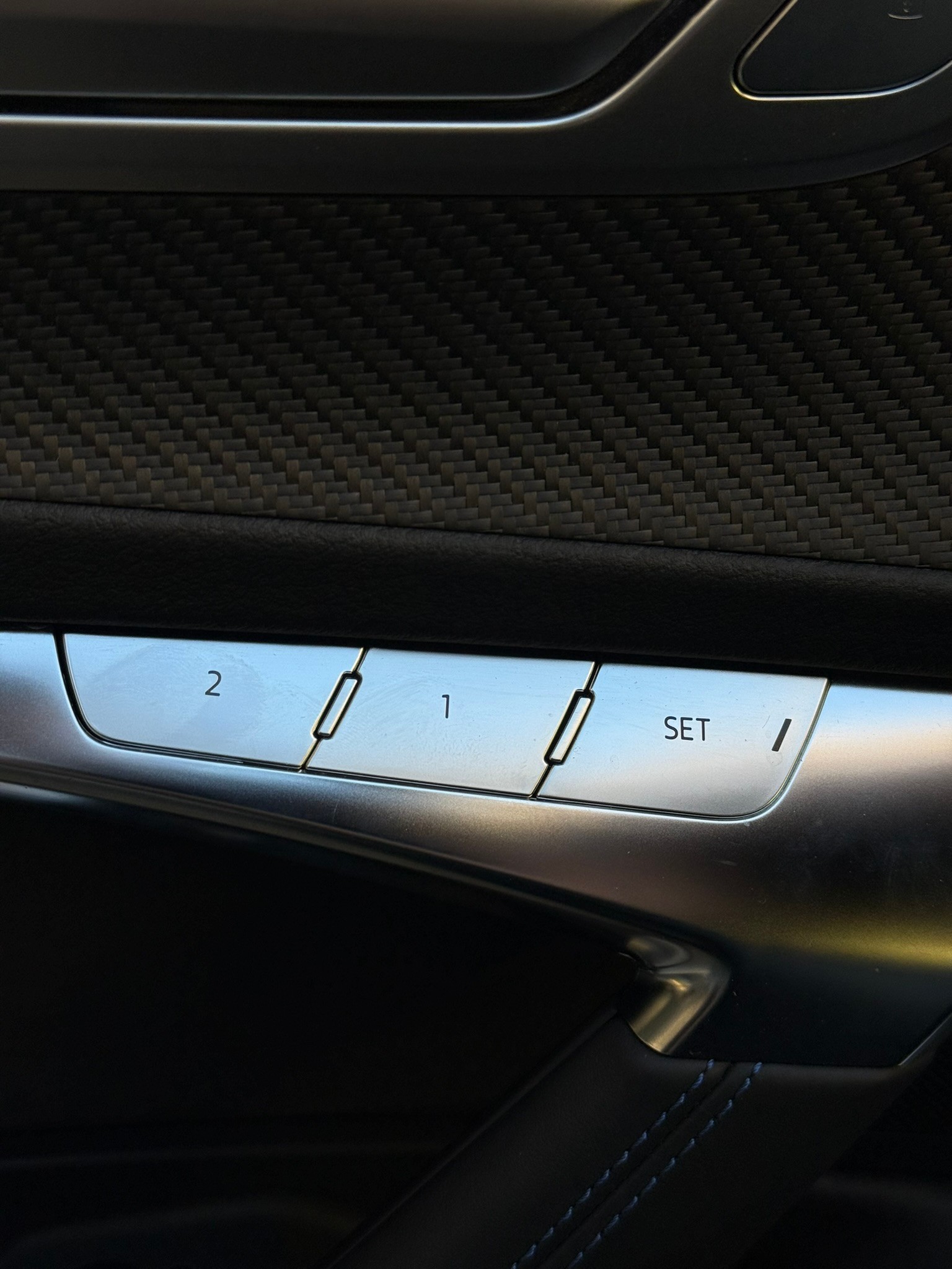 AUDI RS6 Avant 4.0 TFSI V8 Performance quattro-image-15