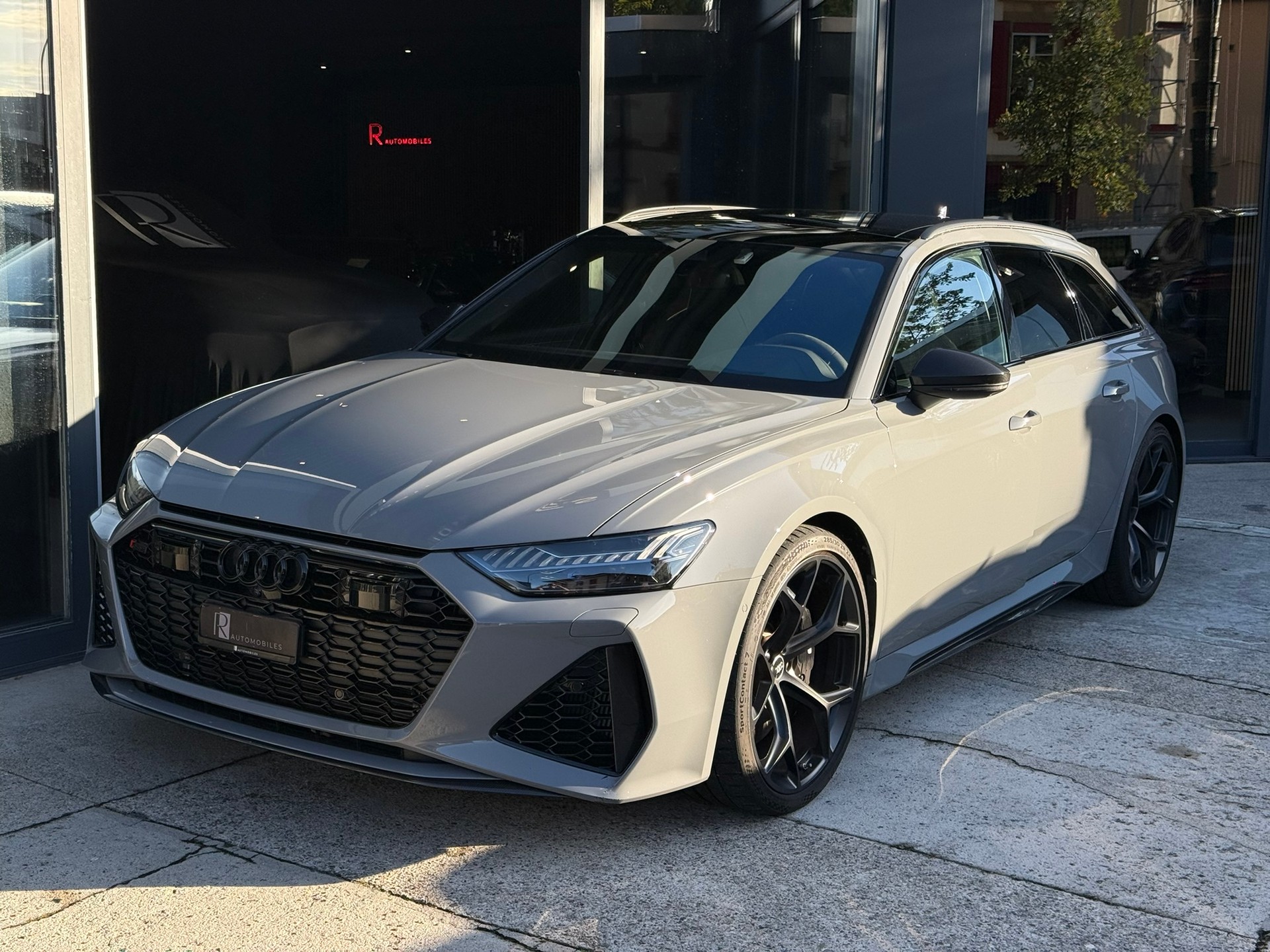 AUDI RS6 Avant 4.0 TFSI V8 Performance quattro-image-23