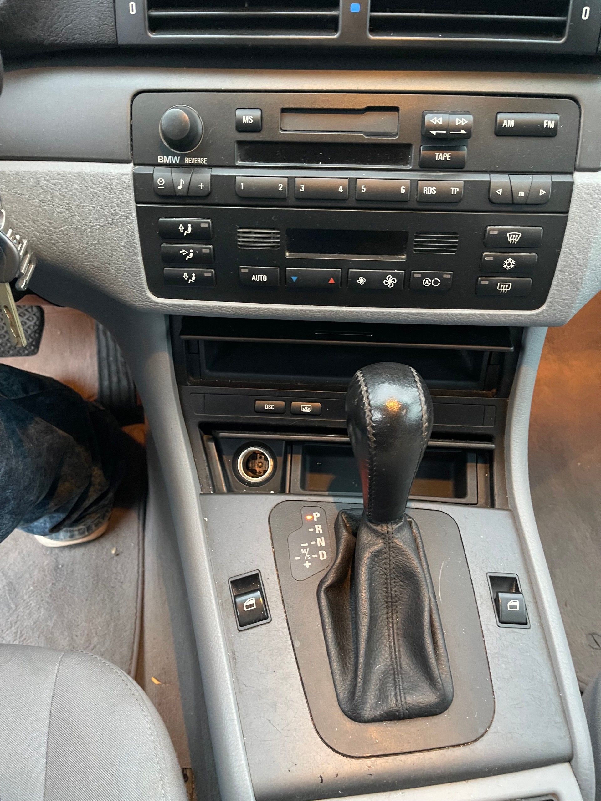 BMW 320i Frisch ab Kontrolle-image-11