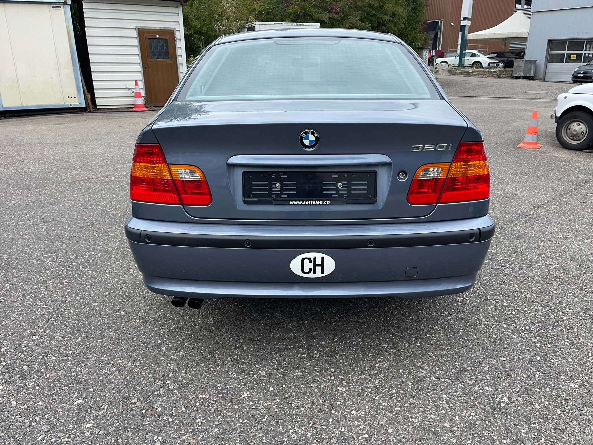 BMW 320i Frisch ab Kontrolle-image-6