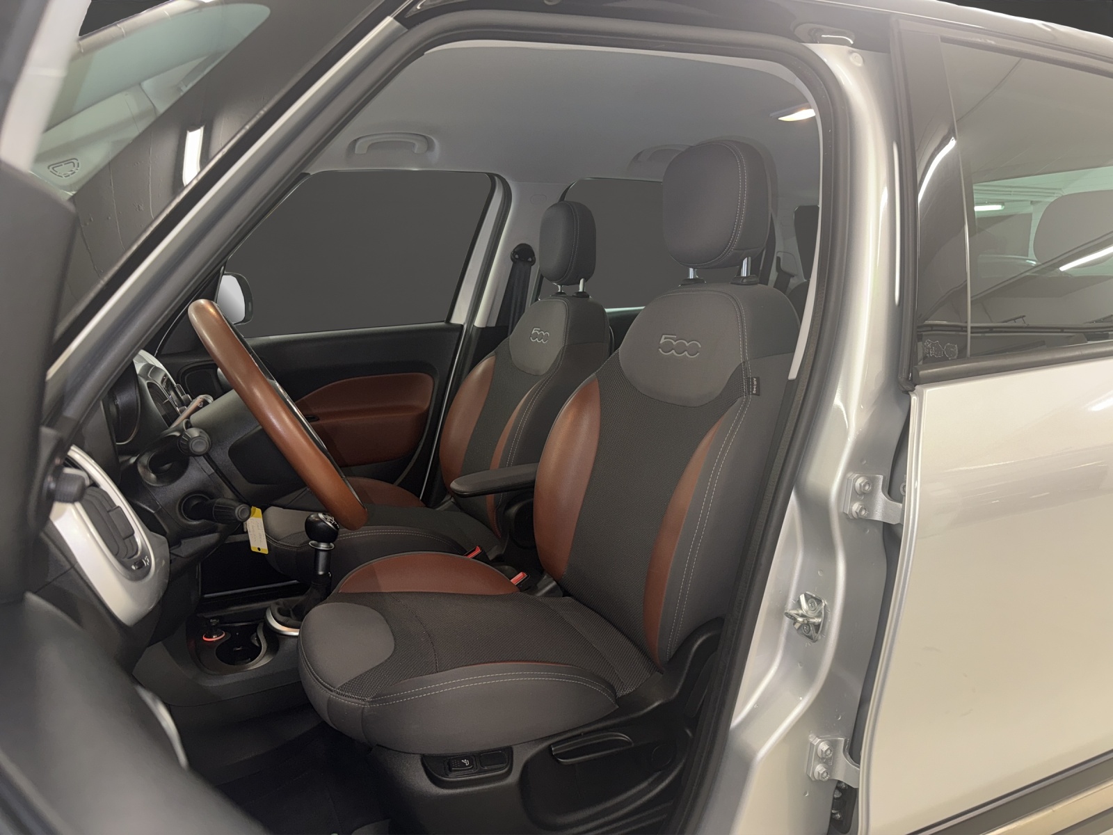 FIAT 500L 1.6 JTD Trekking Line-image-6