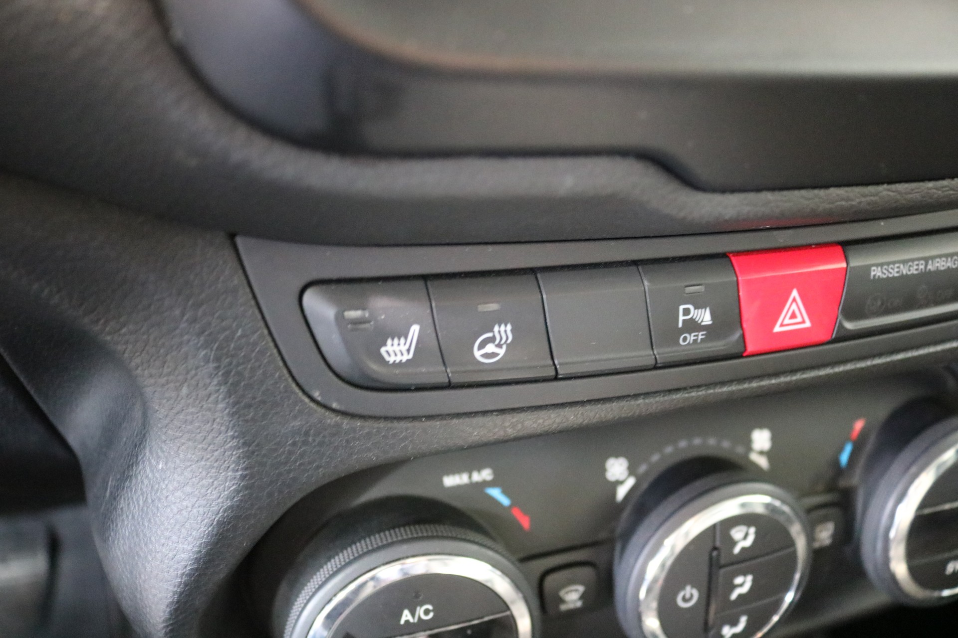 JEEP Renegade 2.0 CRD Limited AWD + Low Range 9ATX-image-42