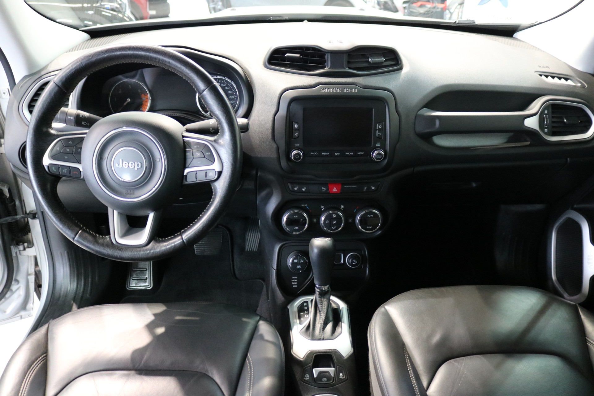 JEEP Renegade 2.0 CRD Limited AWD + Low Range 9ATX-image-39