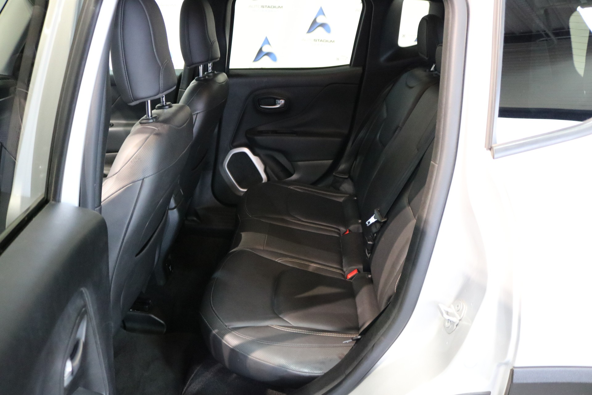 JEEP Renegade 2.0 CRD Limited AWD + Low Range 9ATX-image-3