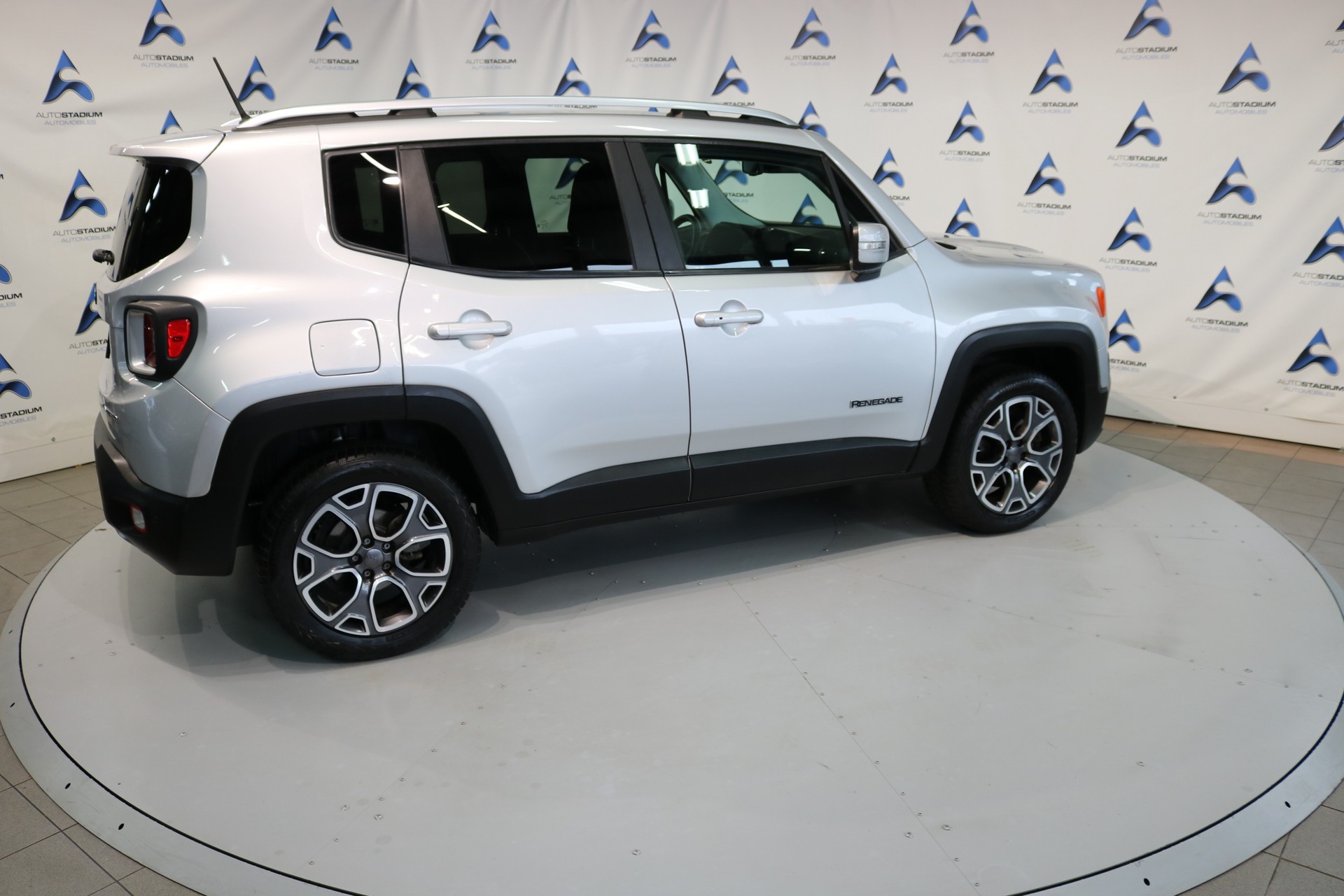 JEEP Renegade 2.0 CRD Limited AWD + Low Range 9ATX-image-24