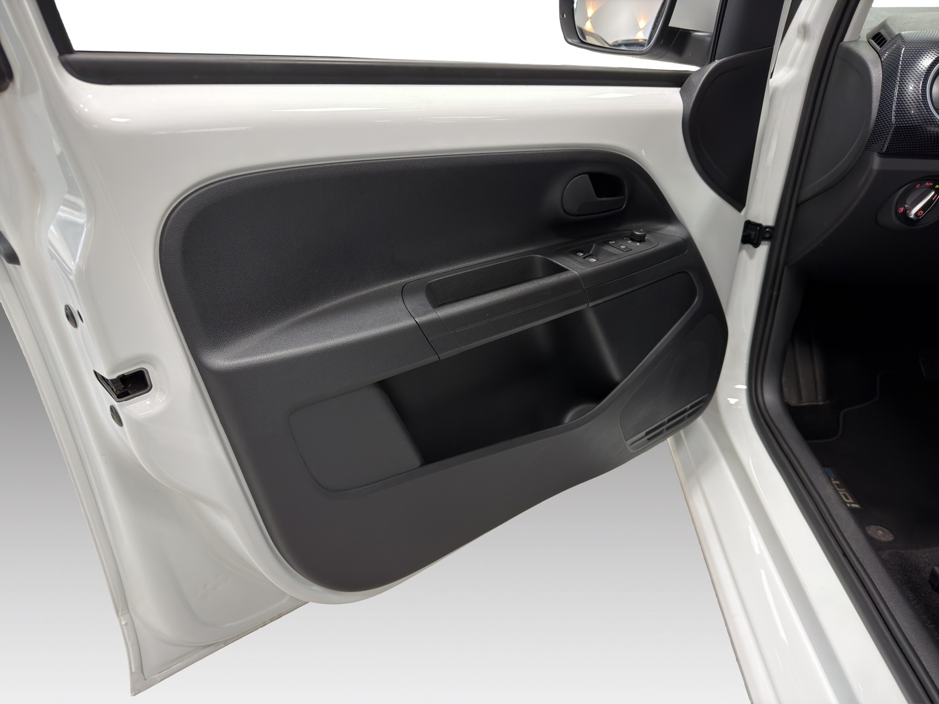 VW e-Up-image-19