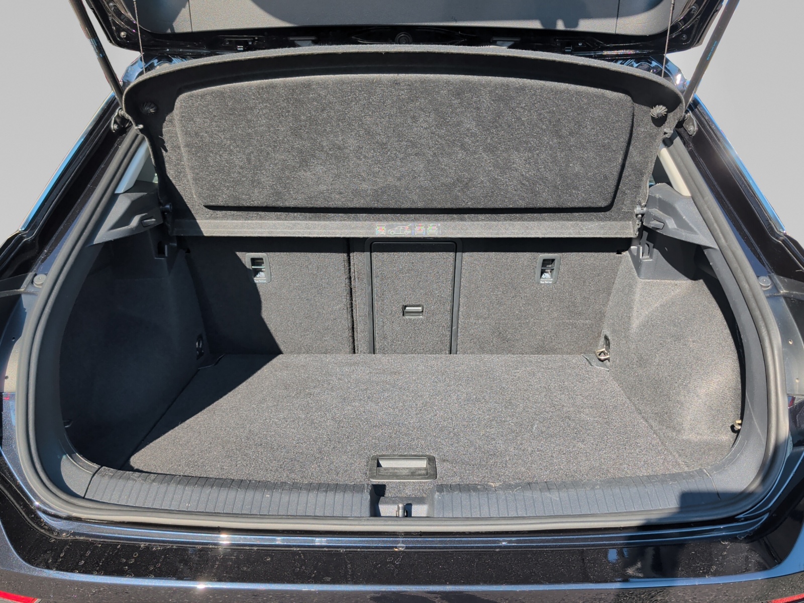 VW T-Roc 2.0 TSI Advance DSG 4Motion-image-11