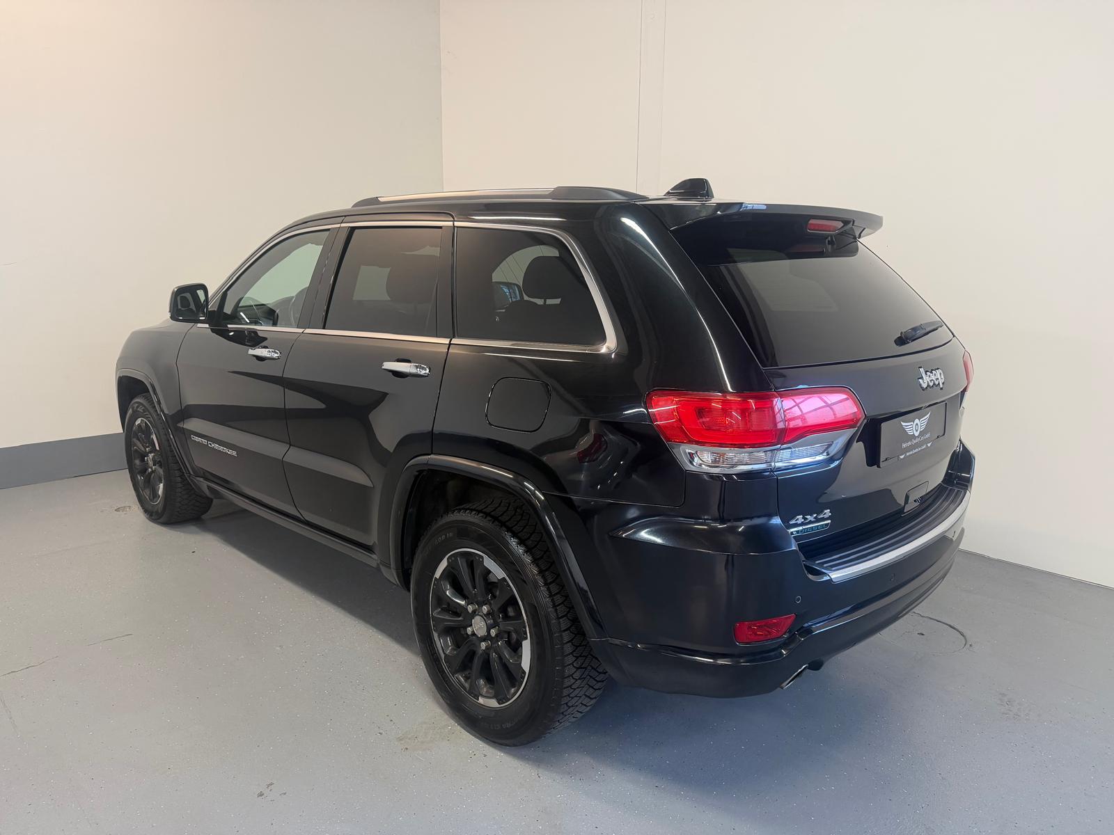 JEEP Grand Cherokee 3.0 CRD Overland Automatic-image-11