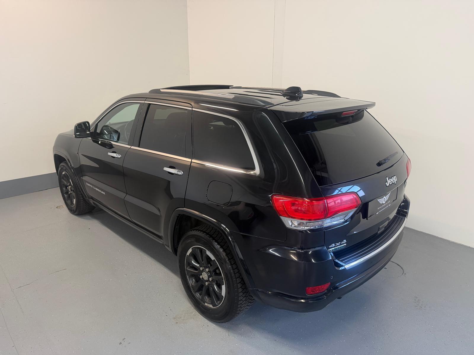 JEEP Grand Cherokee 3.0 CRD Overland Automatic-image-10