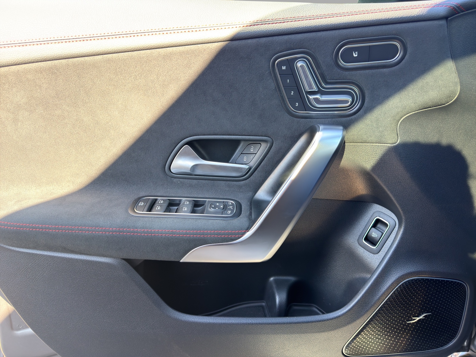 MERCEDES-BENZ CLA 35 AMG 4Matic 8G-DCT-image-12