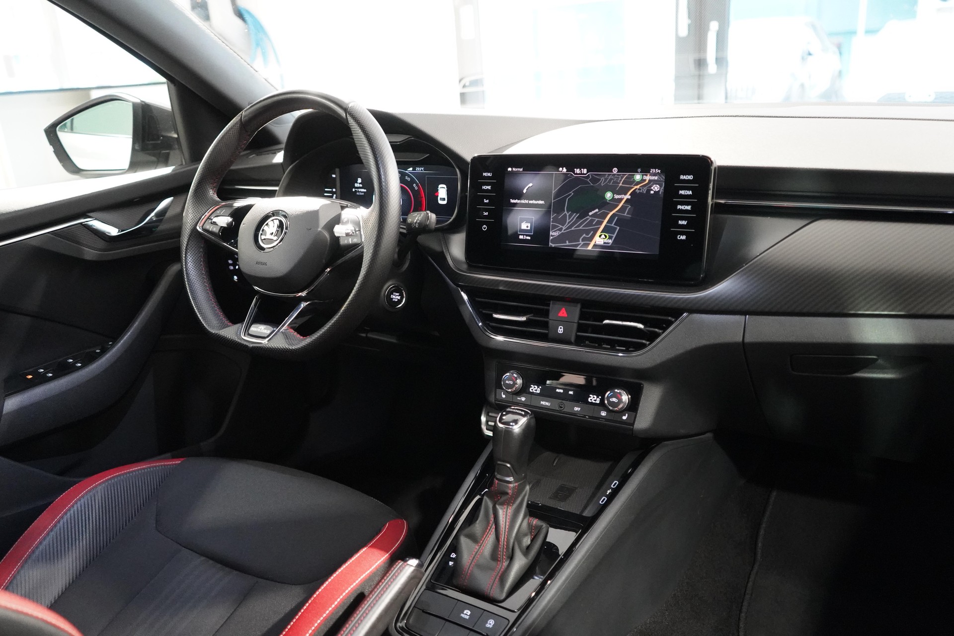 SKODA Scala 1.0 TSI 110 Monte Carlo DSG-image-8