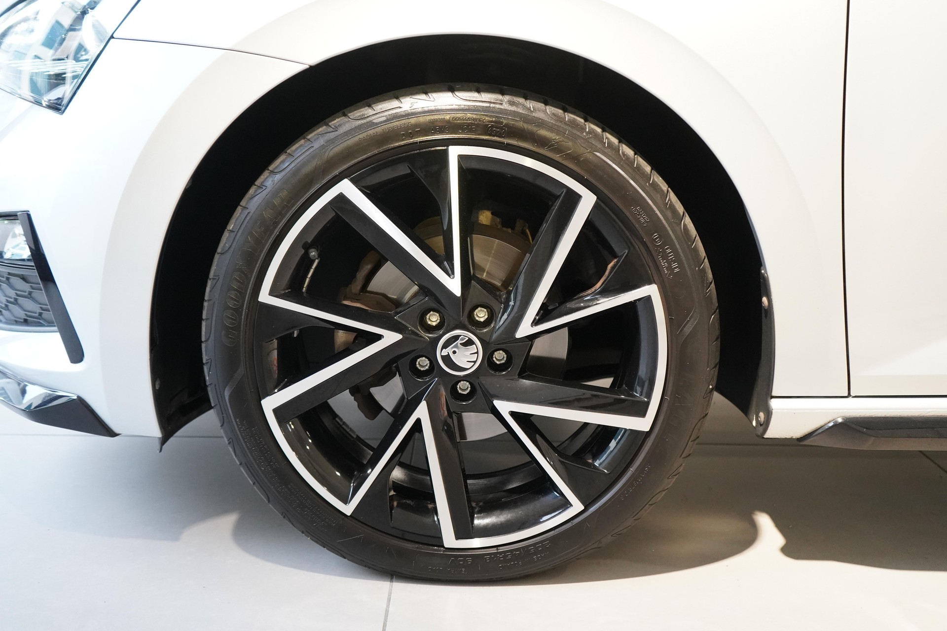 SKODA Scala 1.0 TSI 110 Monte Carlo DSG-image-21