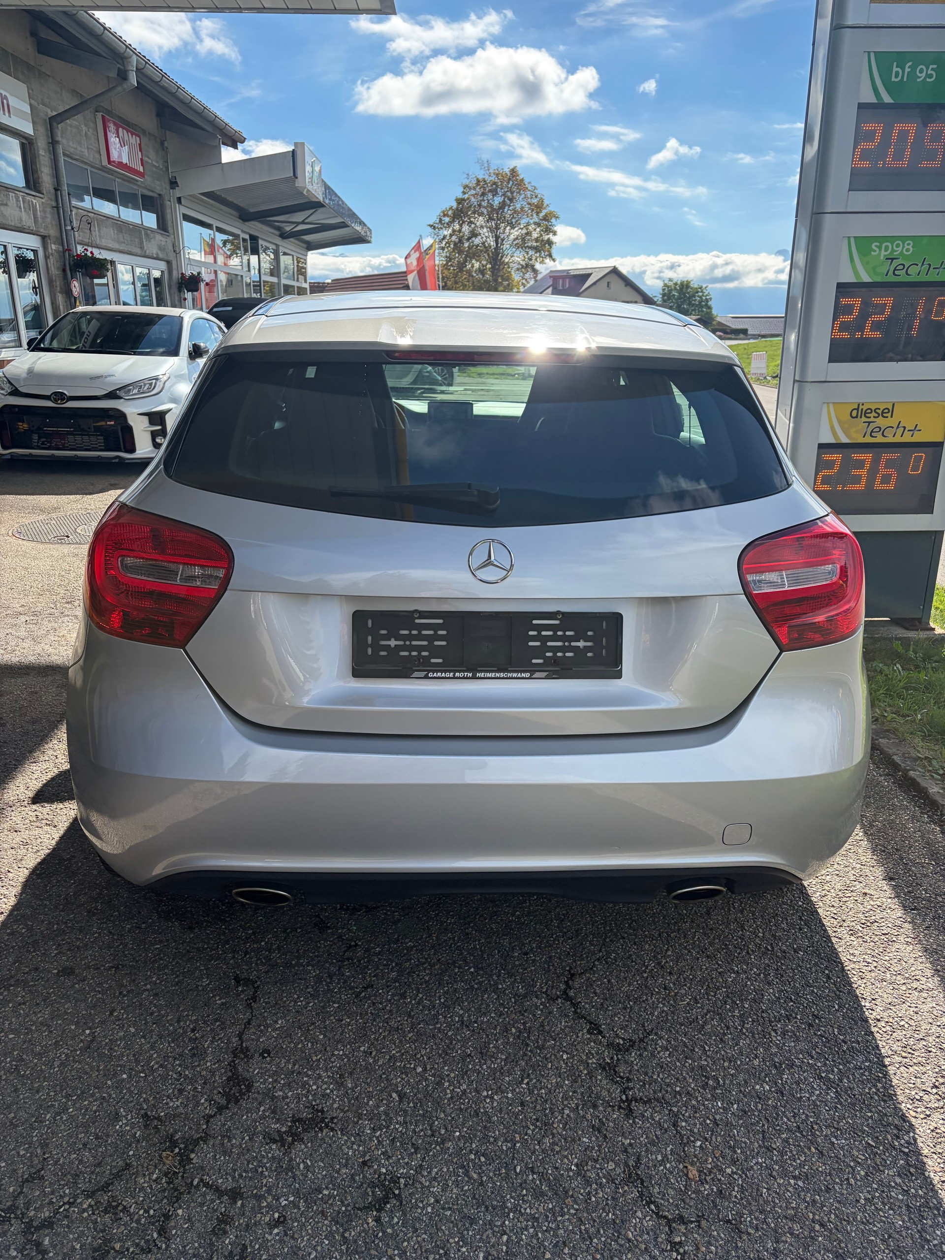 MERCEDES-BENZ A 200-image-2
