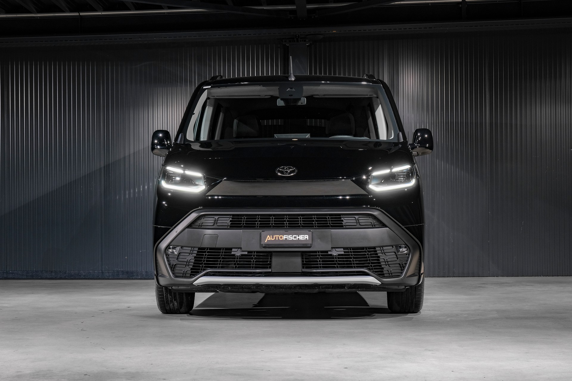 TOYOTA Proace City Verso 1.5 Trend Long Automatik-image-2