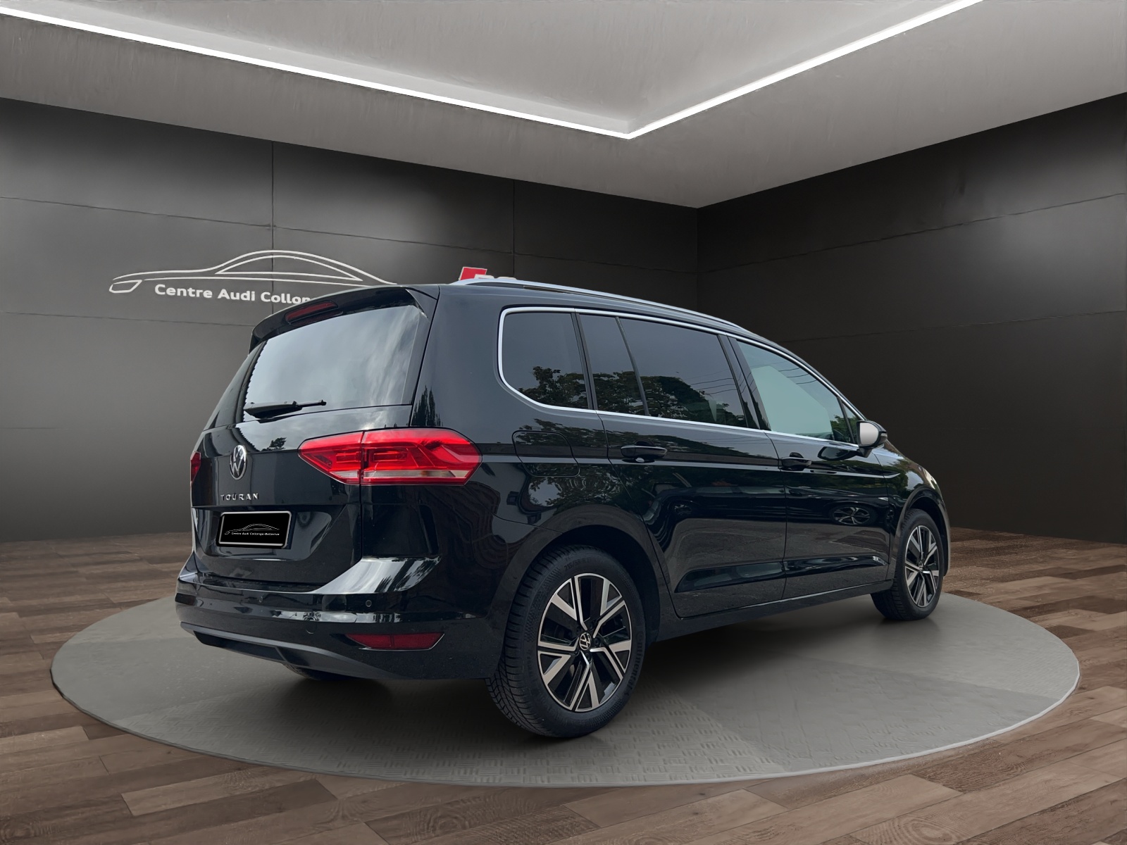 VW Touran 1.5 TSI EVO Highline DSG-image-5