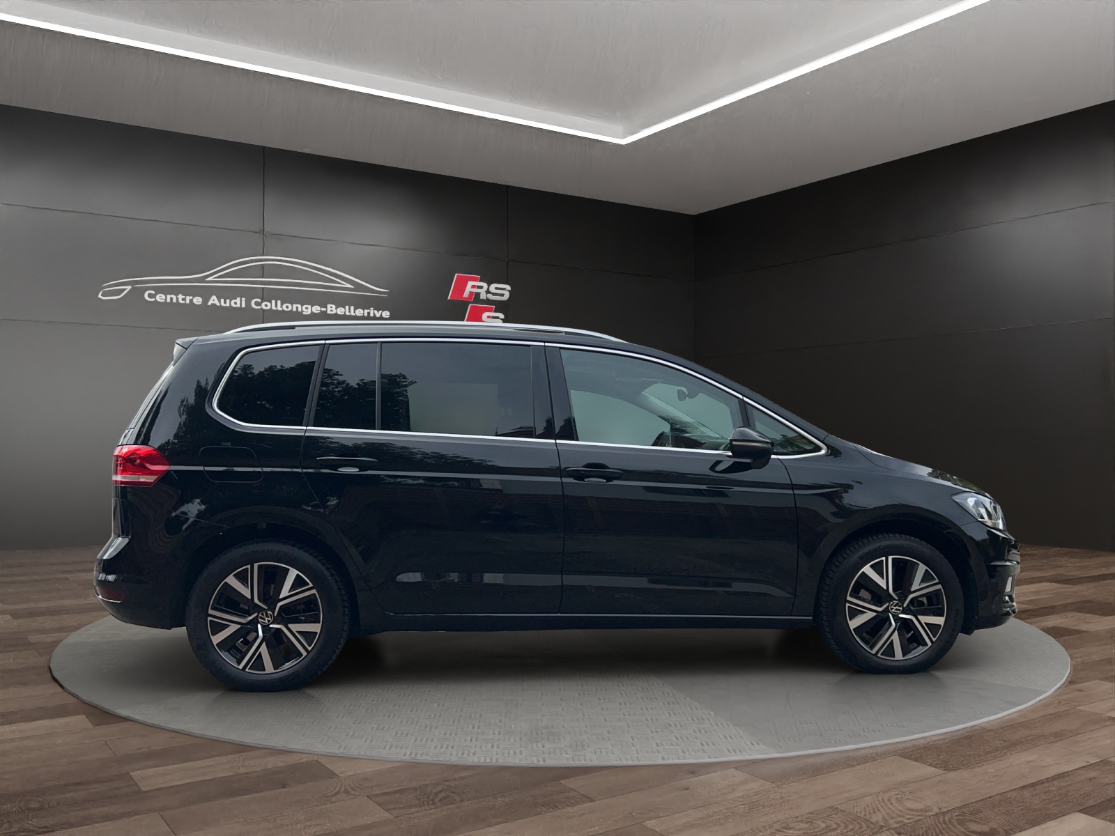VW Touran 1.5 TSI EVO Highline DSG-image-6