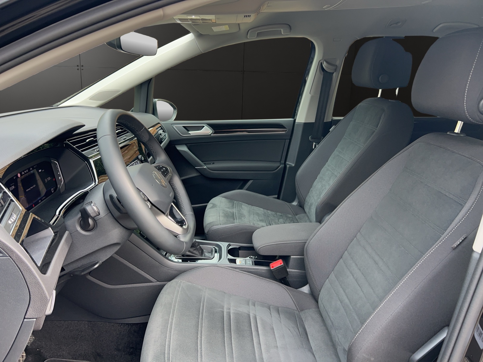 VW Touran 1.5 TSI EVO Highline DSG-image-8