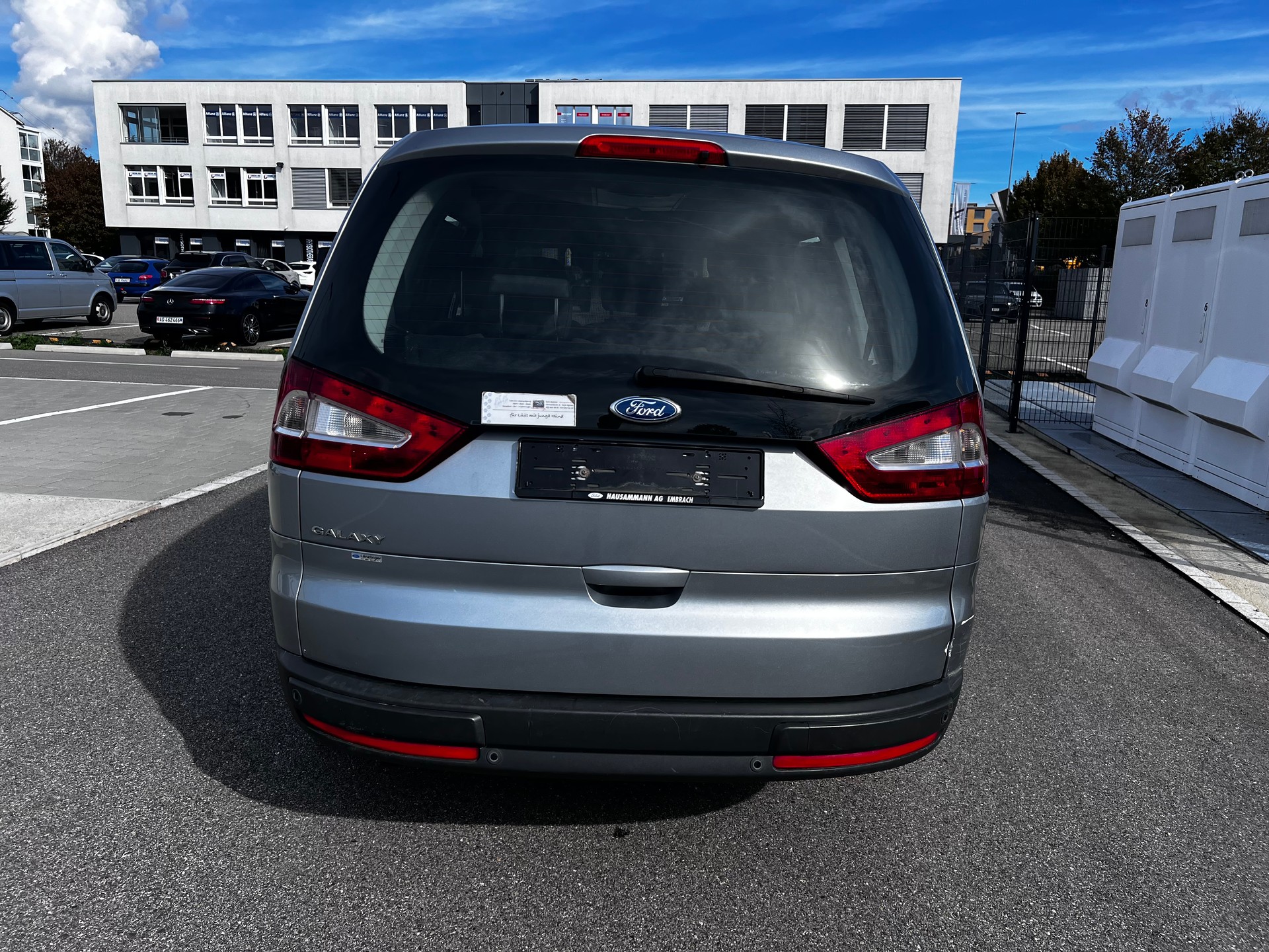 FORD Galaxy 2.0i Ghia-image-5