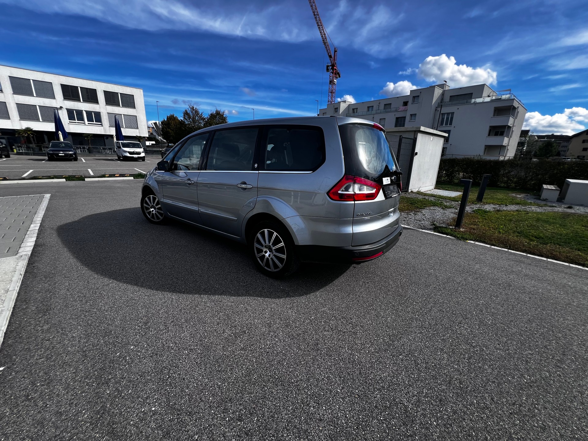 FORD Galaxy 2.0i Ghia-image-4