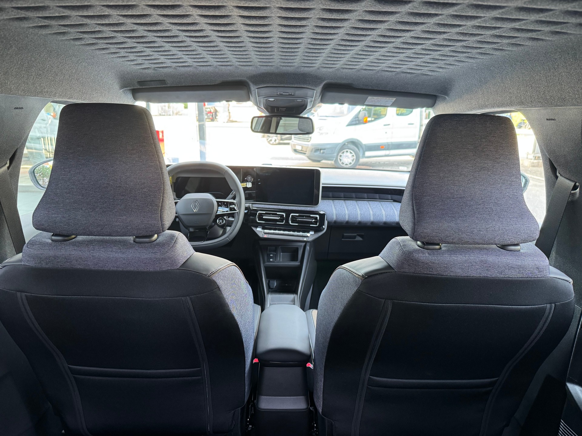 RENAULT R5 E-Tech Comfort Range 52 kWh Techno-image-10